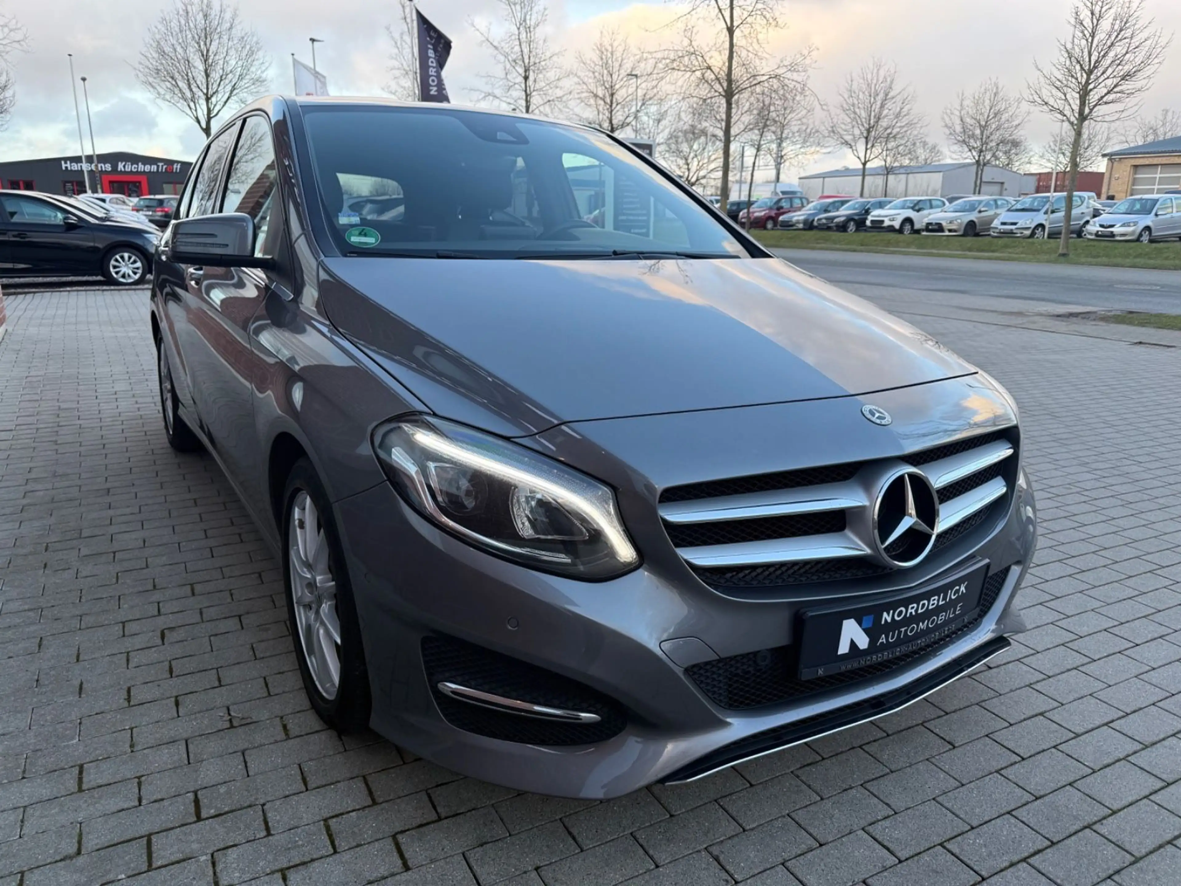 Mercedes-Benz B 220 d 4Matic Edition B *LED*StandHZ*AHK* — photo 9