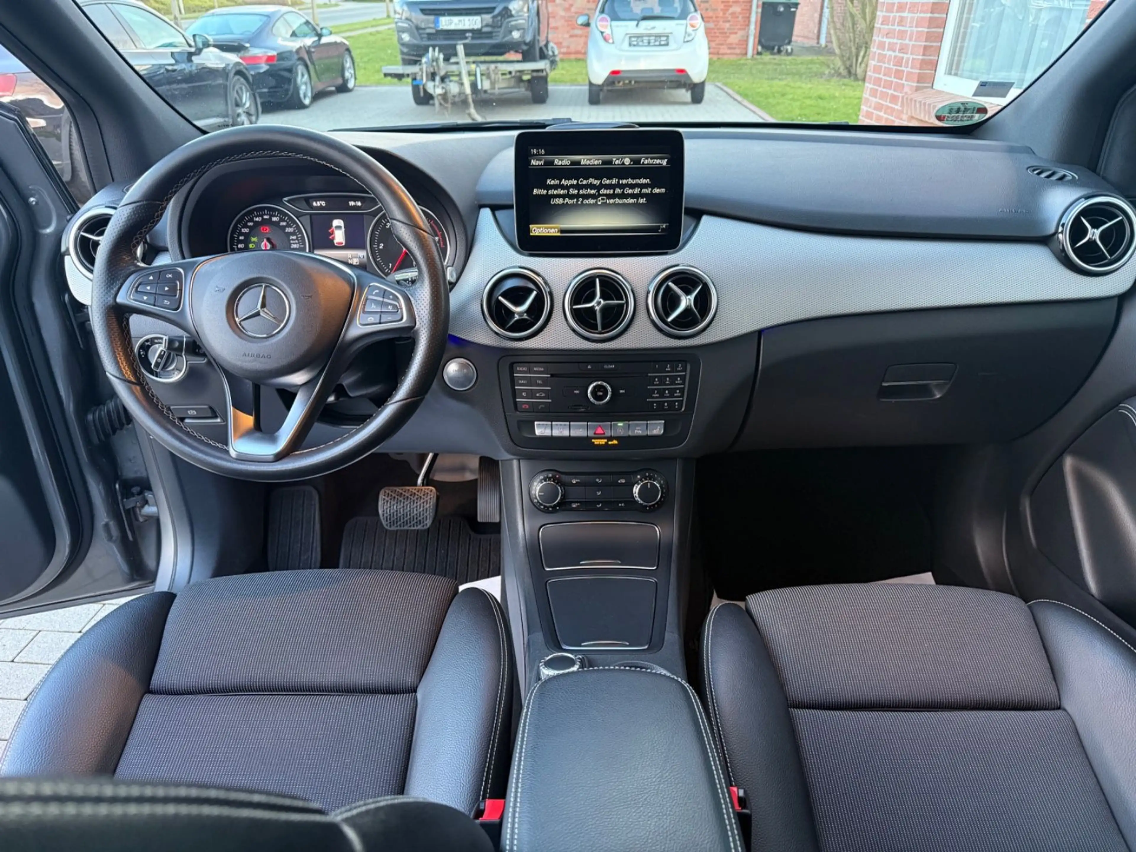 Mercedes-Benz B 220 d 4Matic Edition B *LED*StandHZ*AHK* — photo 15