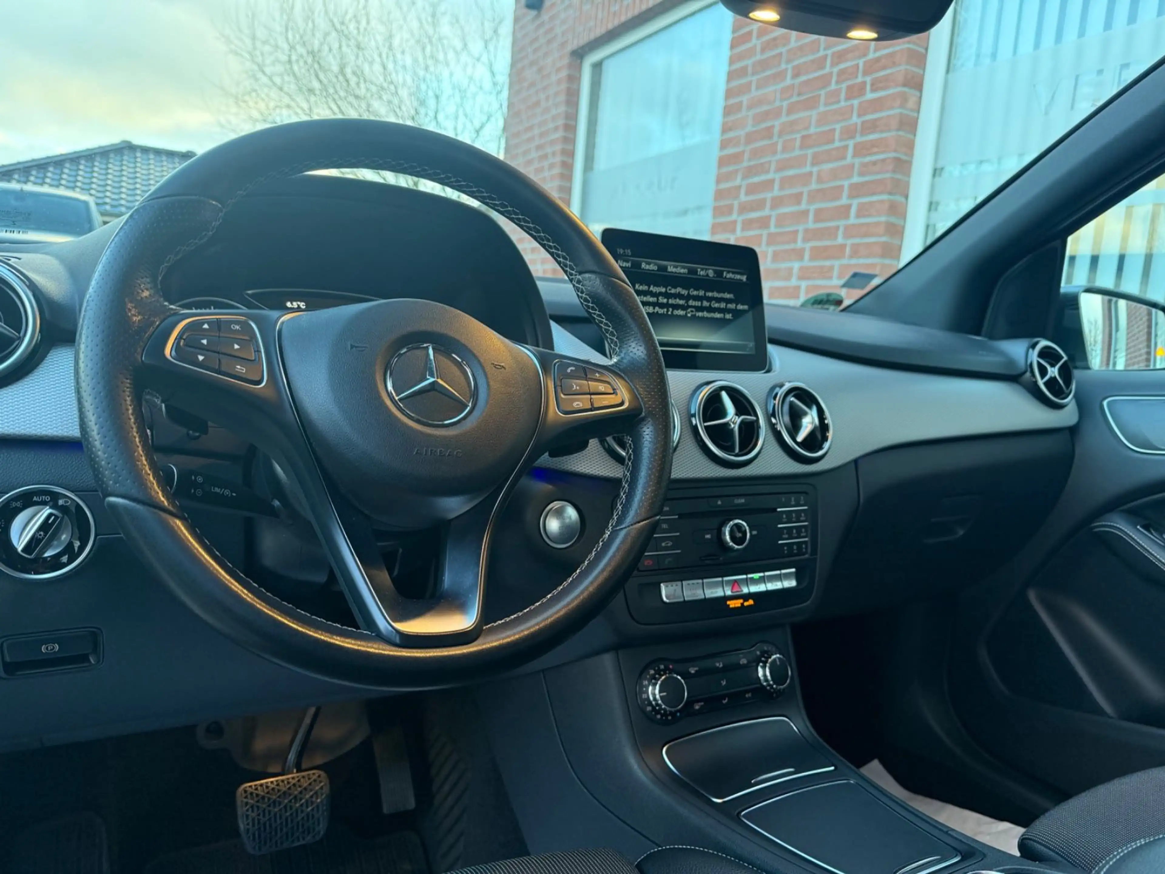 Mercedes-Benz B 220 d 4Matic Edition B *LED*StandHZ*AHK* — photo 14