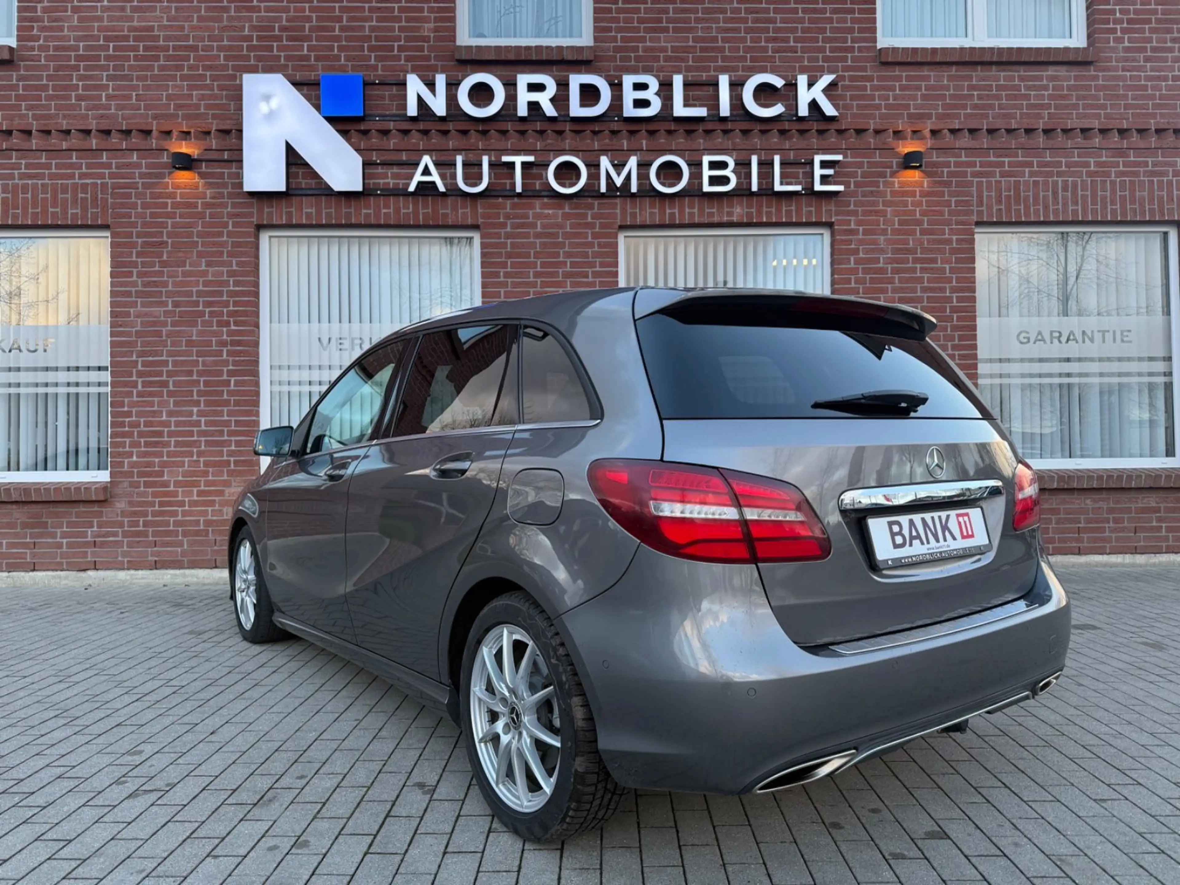 Mercedes-Benz B 220 d 4Matic Edition B *LED*StandHZ*AHK* — photo 7