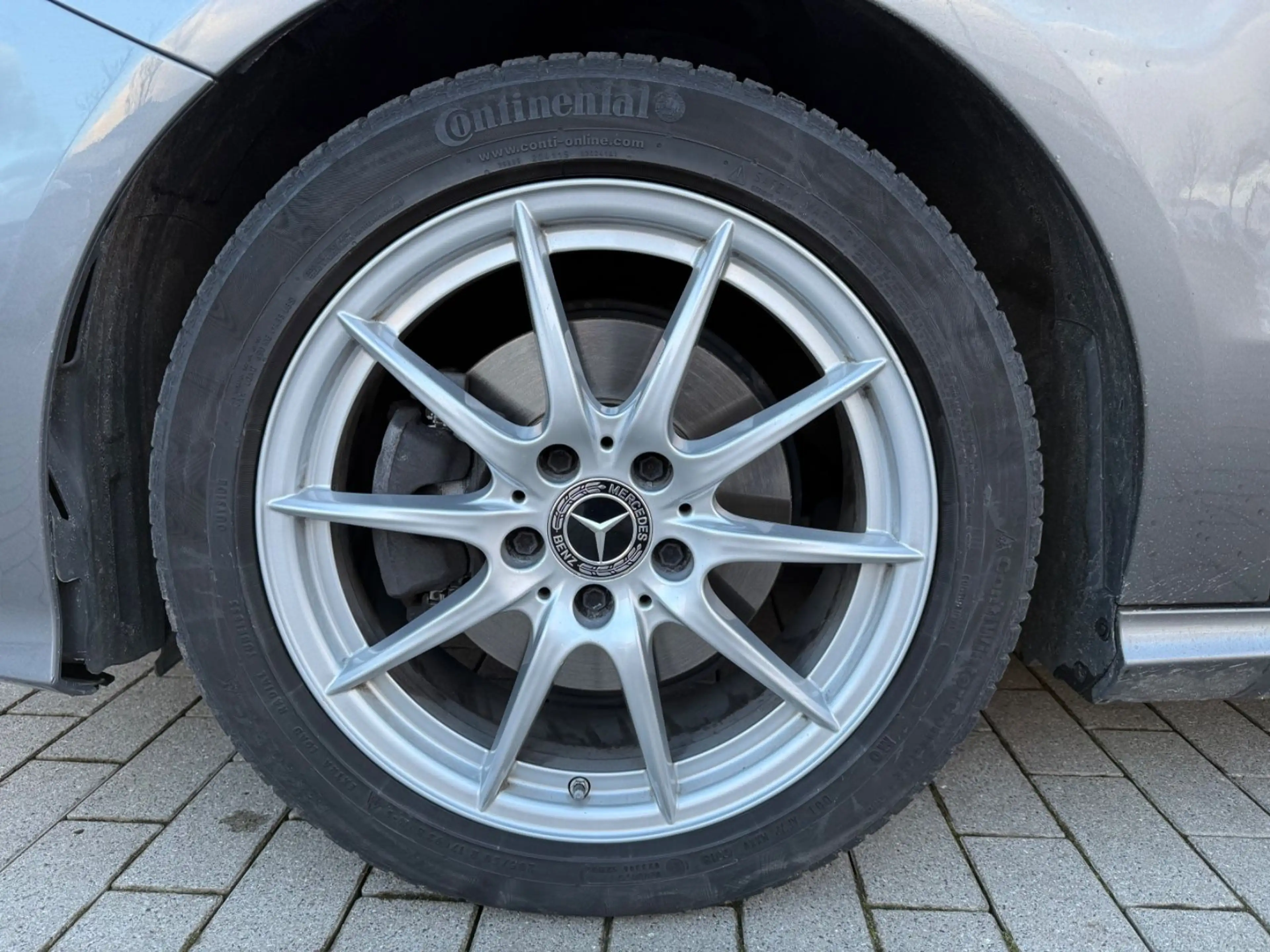Mercedes-Benz B 220 d 4Matic Edition B *LED*StandHZ*AHK* — photo 11