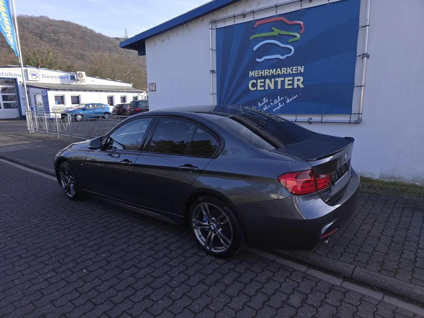 BMW M Sportpaket Automatik Xenon Navi Prof. el. AHK... Gris - 2