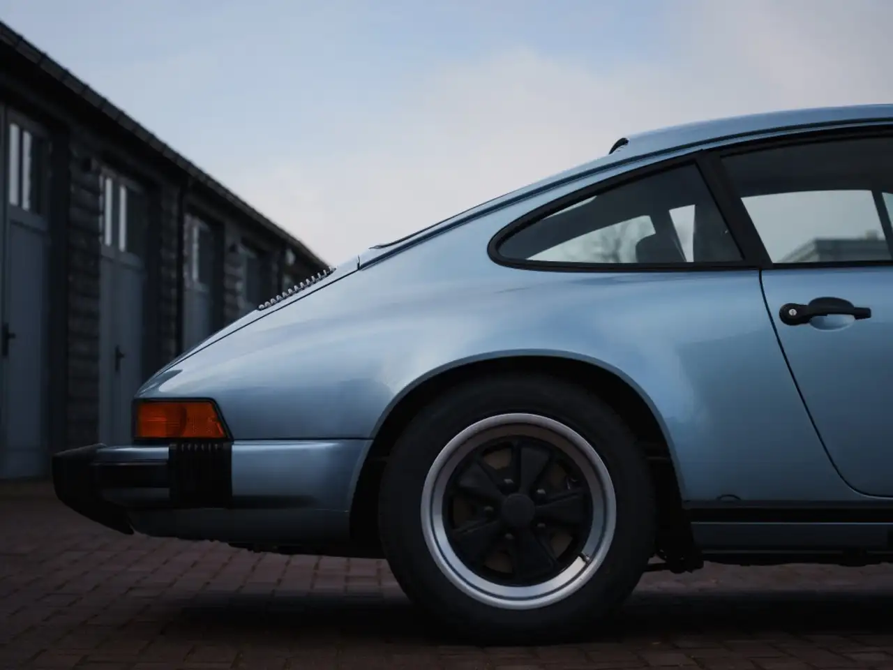 Porsche 911 3.0 SC - Coupe Hell blue Metallic, foto 7