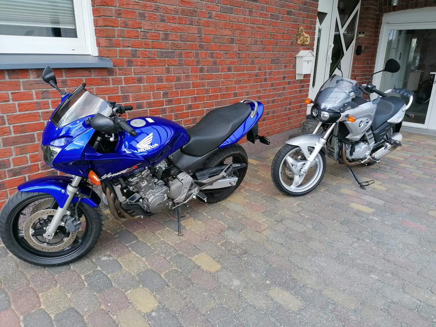 Honda Hornet Sport 600ccm Bleu - 1