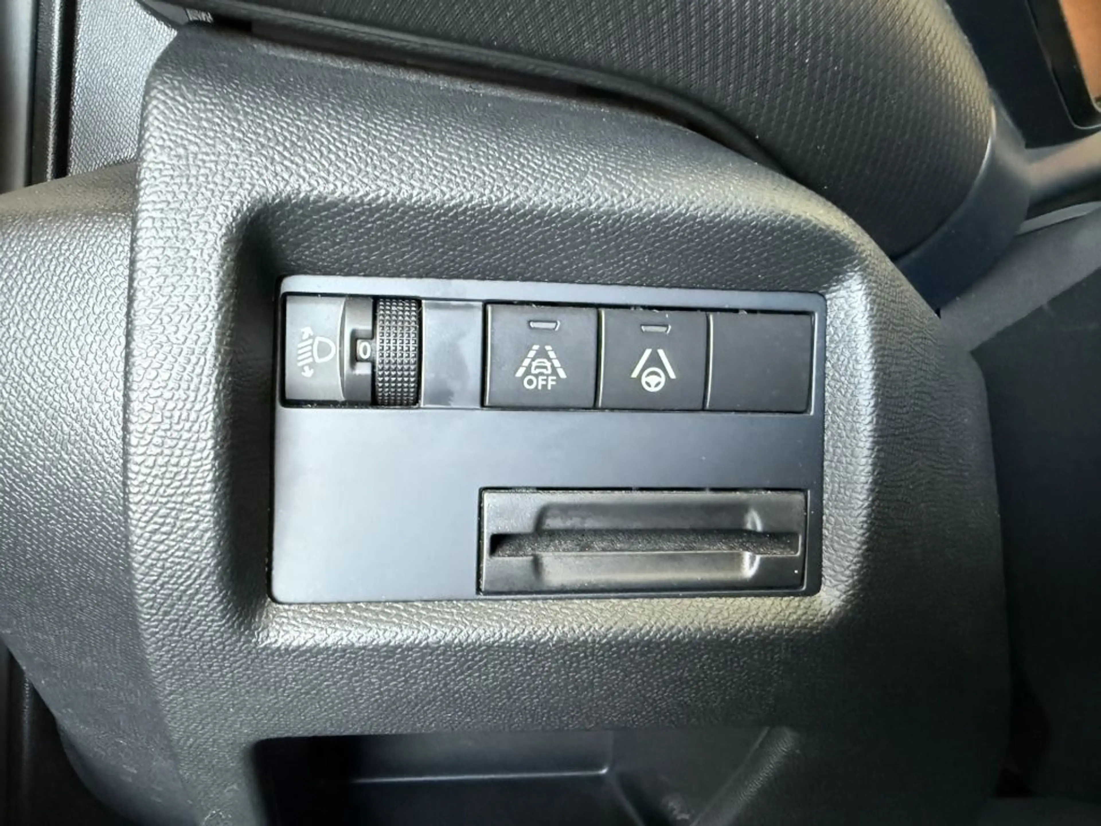 Citroen C5 Aircross Hybrid 145 ë-DSC6 MAX — photo 16