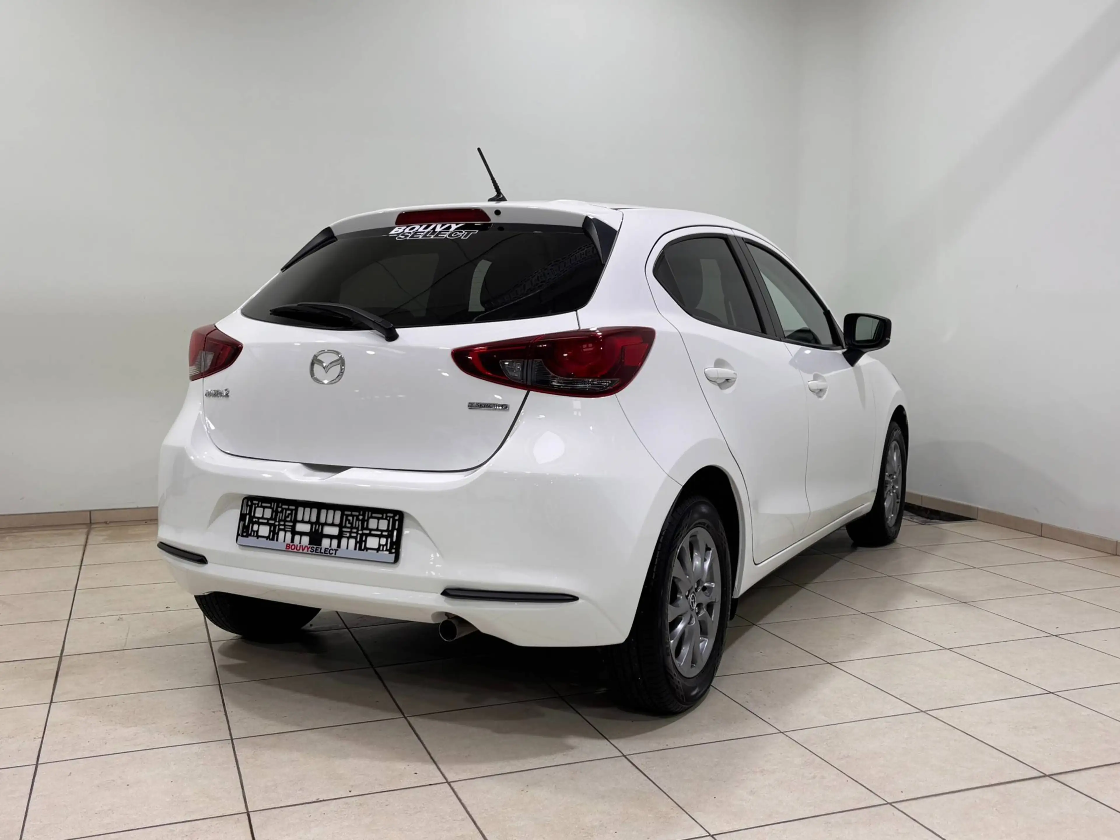 Mazda 2 1.5i MHEV 90CV *CARPLAY*CLIM*CRUISE.C*PHARES AUTO — photo 5