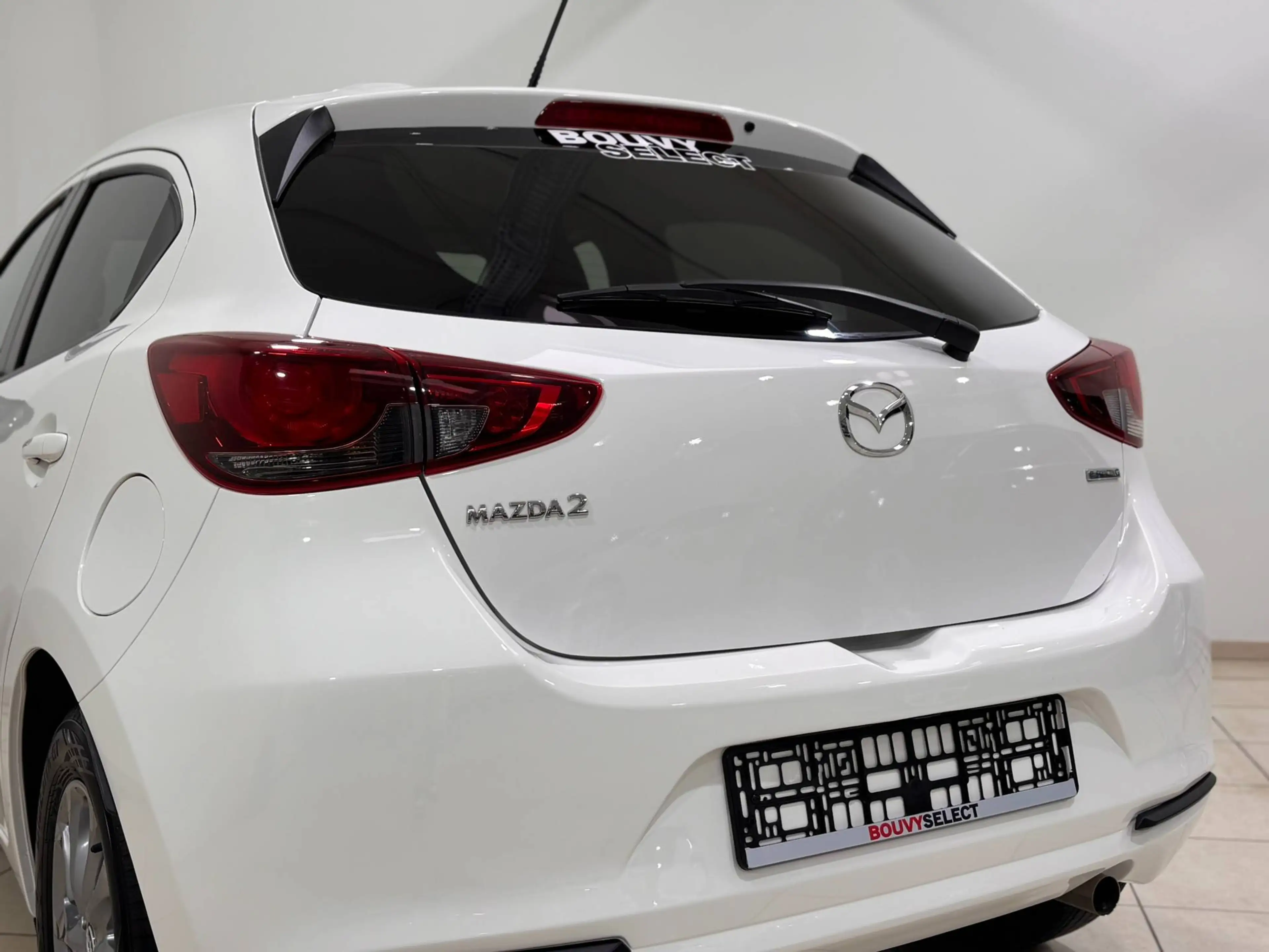 Mazda 2 1.5i MHEV 90CV *CARPLAY*CLIM*CRUISE.C*PHARES AUTO — photo 8