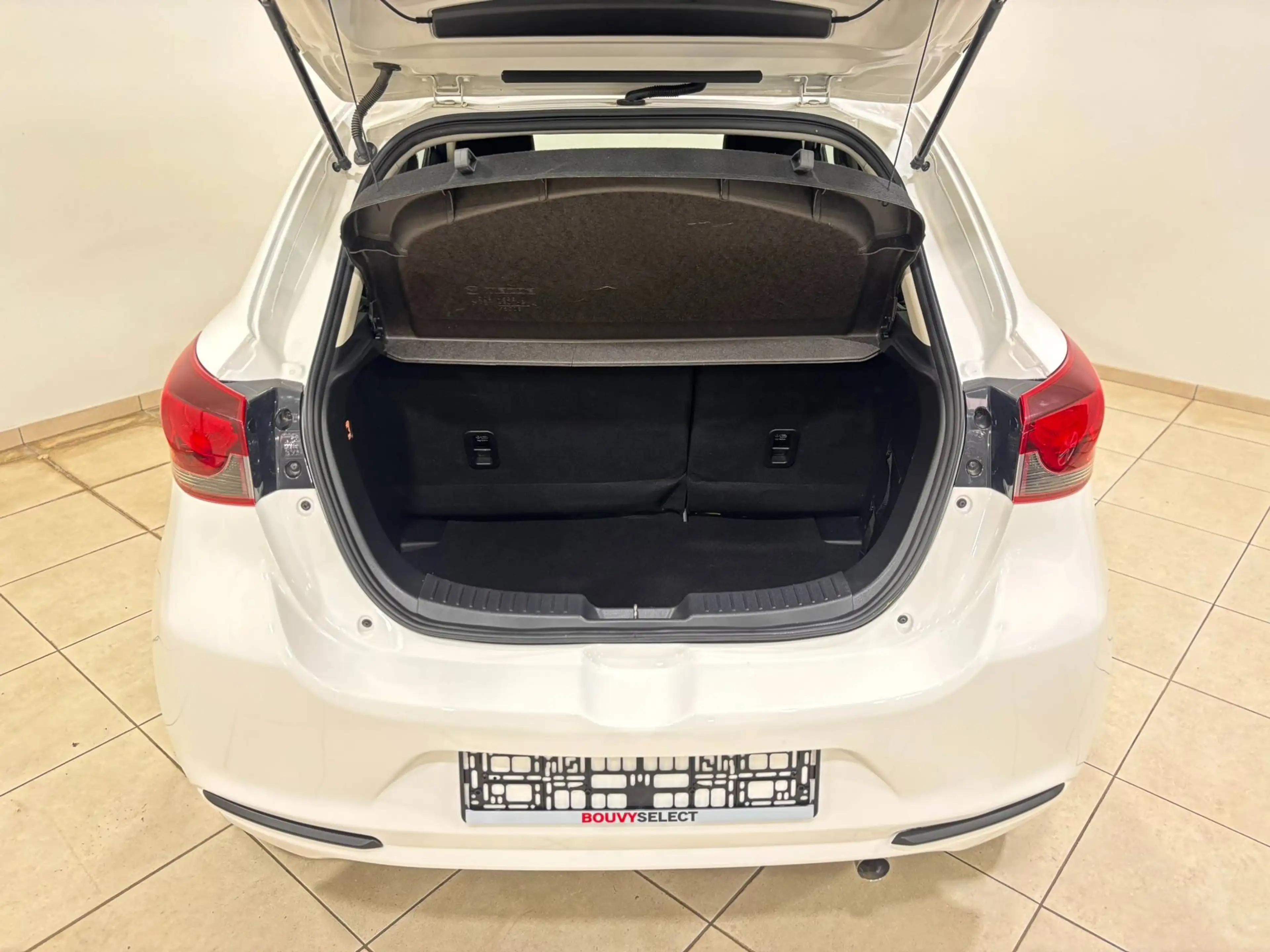 Mazda 2 1.5i MHEV 90CV *CARPLAY*CLIM*CRUISE.C*PHARES AUTO — photo 9