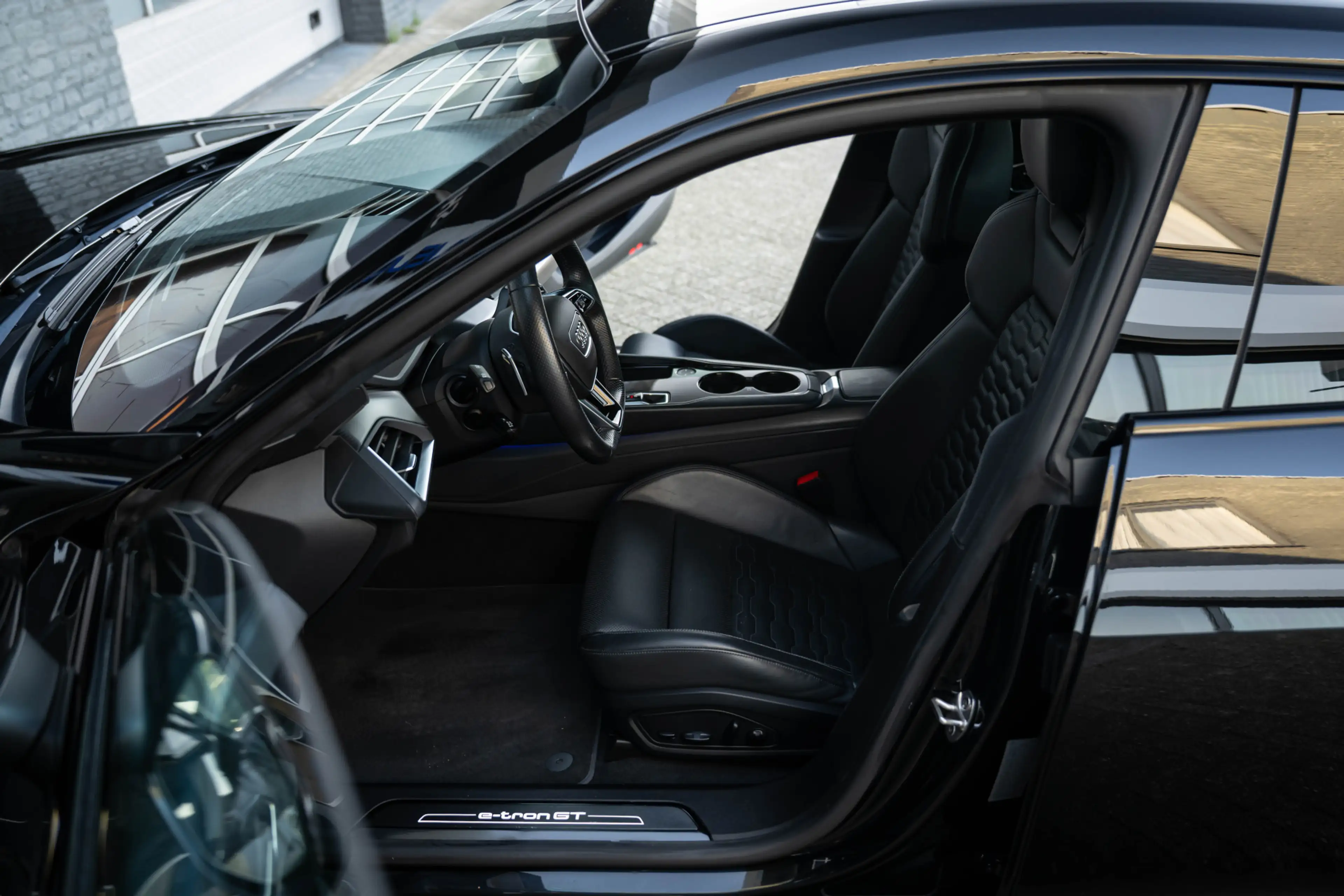 Audi e-tron GT GT edition ZERO 93 kWh Pano, Head-Up, Leder, Top V — photo 16