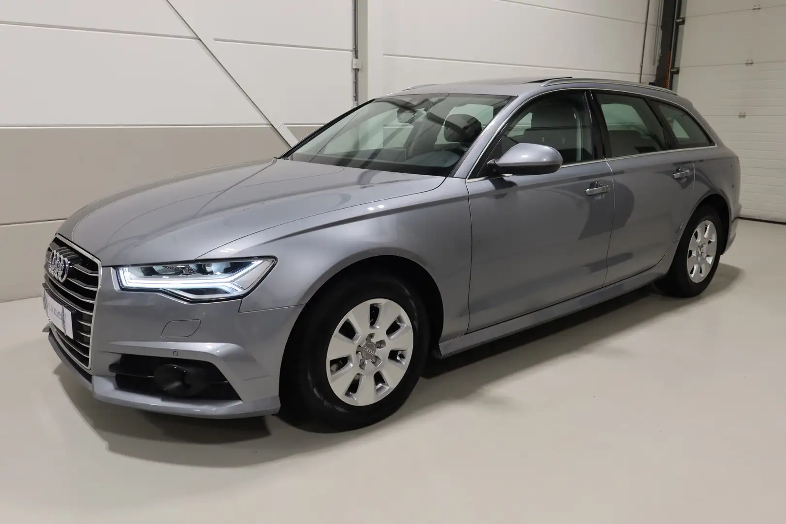 Audi A6 Avant 2.0 tdi Business edition ultra I 11.000 euro Gris - 2