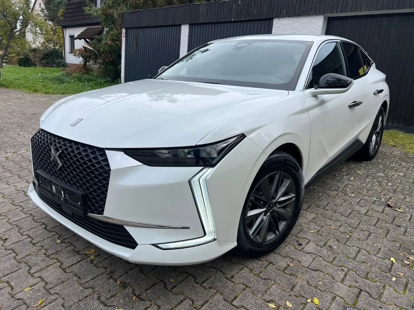 DS Automobiles DS 4 1.5 HDI Aut. Bastille +*LED*Virtual*ACC* Blanc - 1