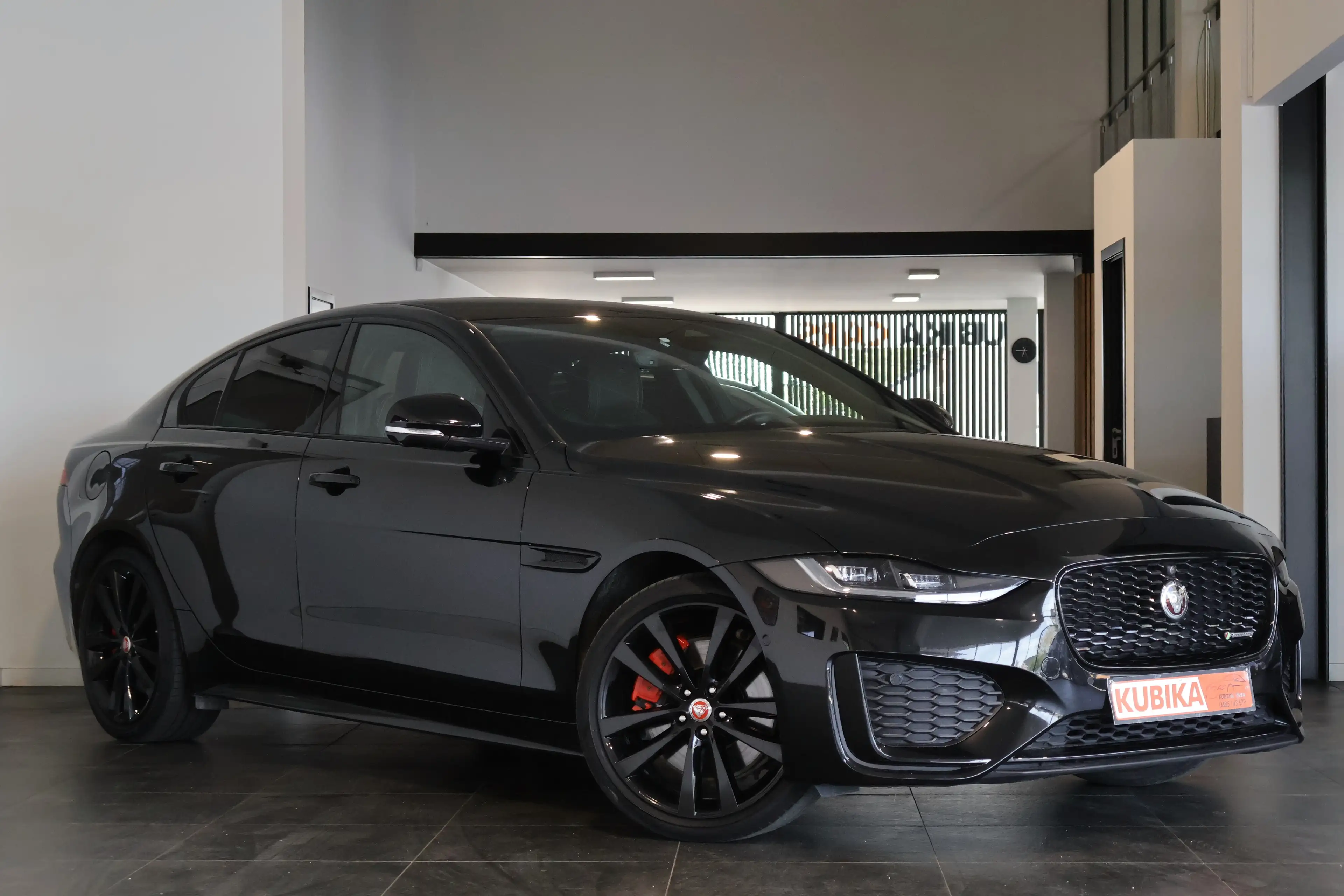 Jaguar XE XE 2.0 T R-Sport (EU6.2) LijnA Dodeh Carplay Garantie* — photo 3