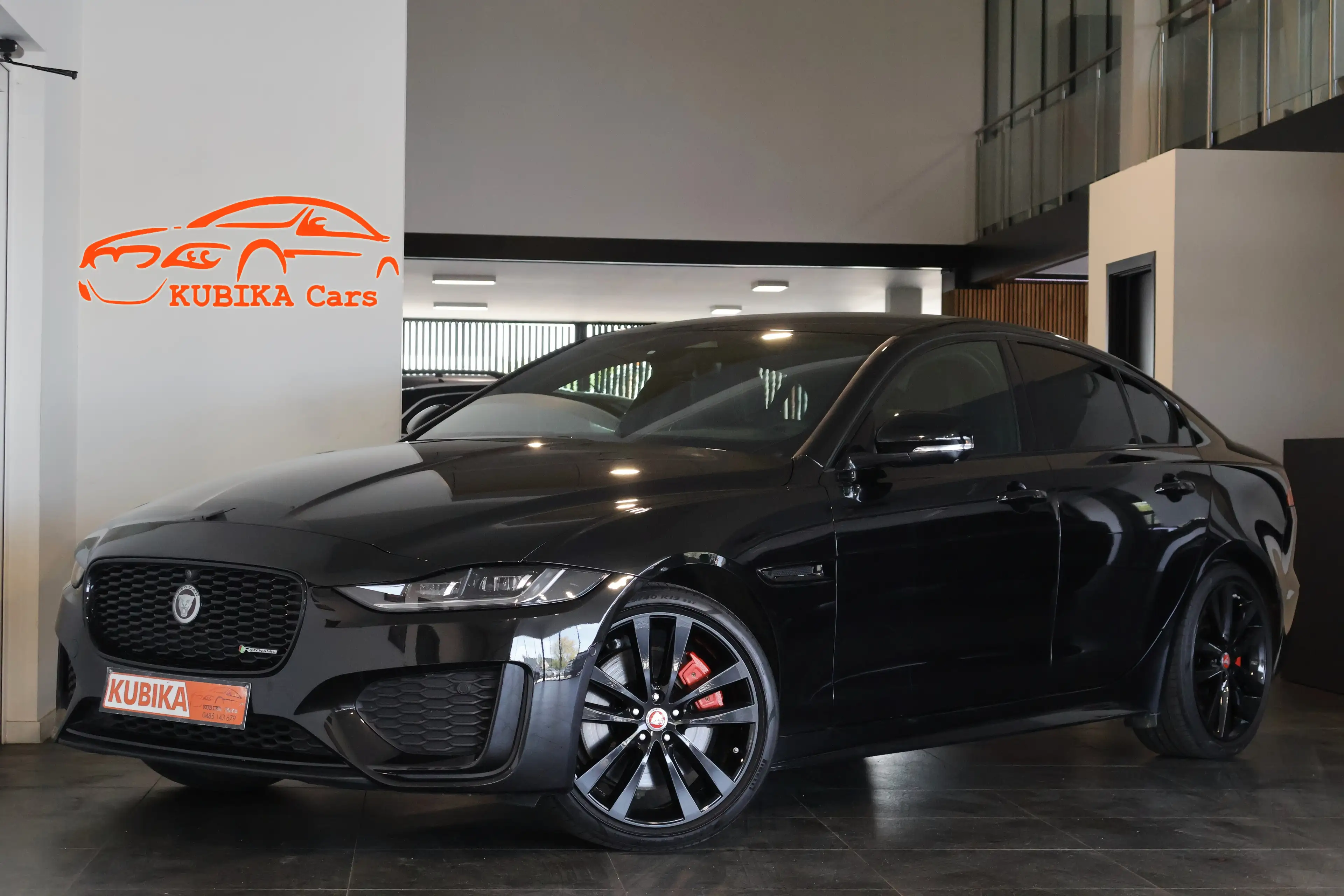 Jaguar XE XE 2.0 T R-Sport (EU6.2) LijnA Dodeh Carplay Garantie*