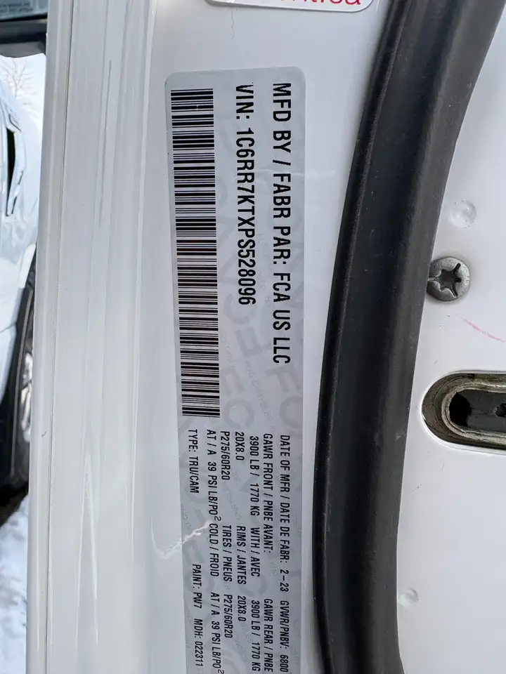 RAM 1500 снимка RAM 1500