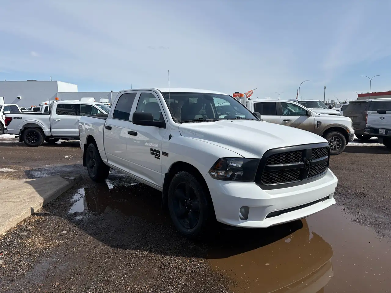 RAM 1500 снимка RAM 1500