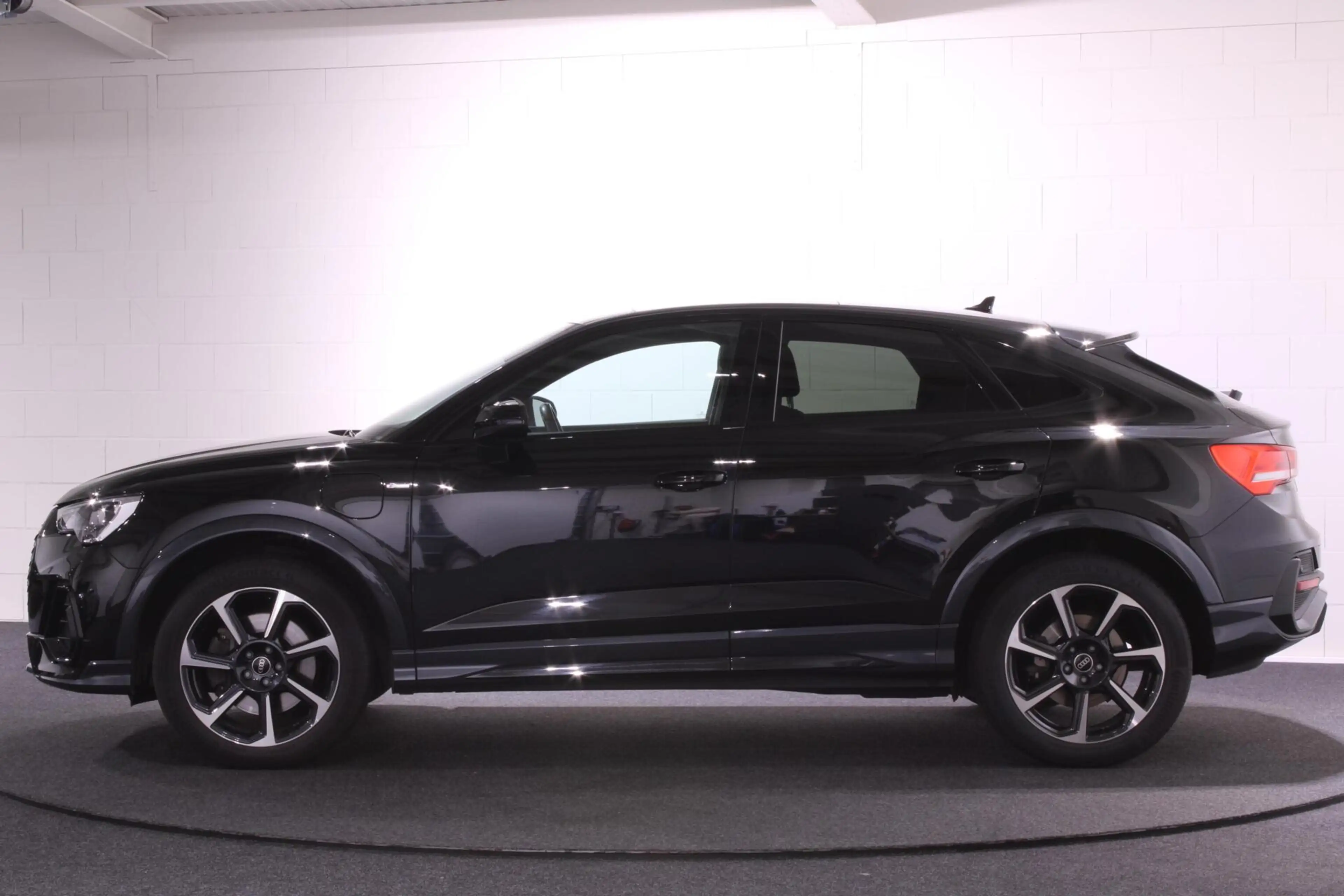 Audi Q3 Sportback 45 TFSIe S Edition | PANO | 360CAM | STO — photo 5