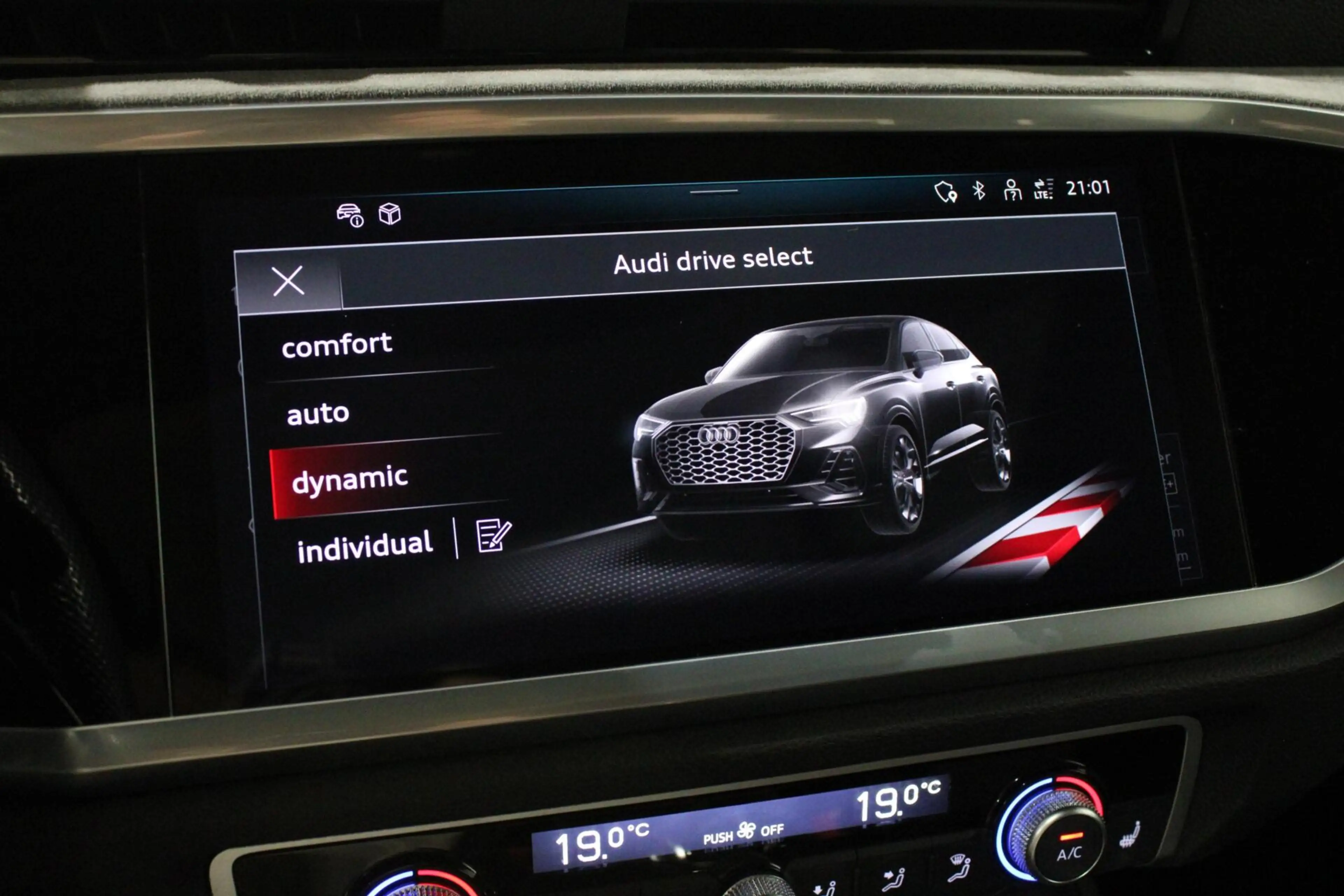 Audi Q3 Sportback 45 TFSIe S Edition | PANO | 360CAM | STO — photo 22