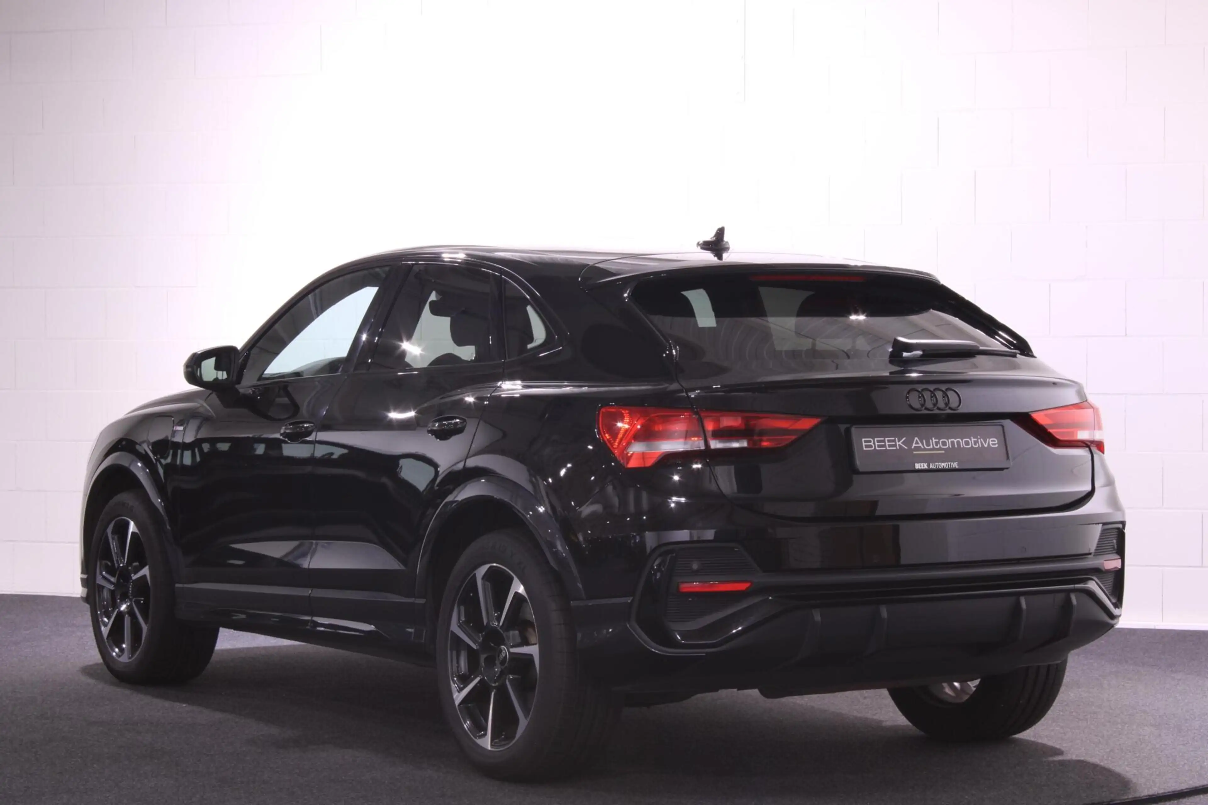 Audi Q3 Sportback 45 TFSIe S Edition | PANO | 360CAM | STO — photo 7