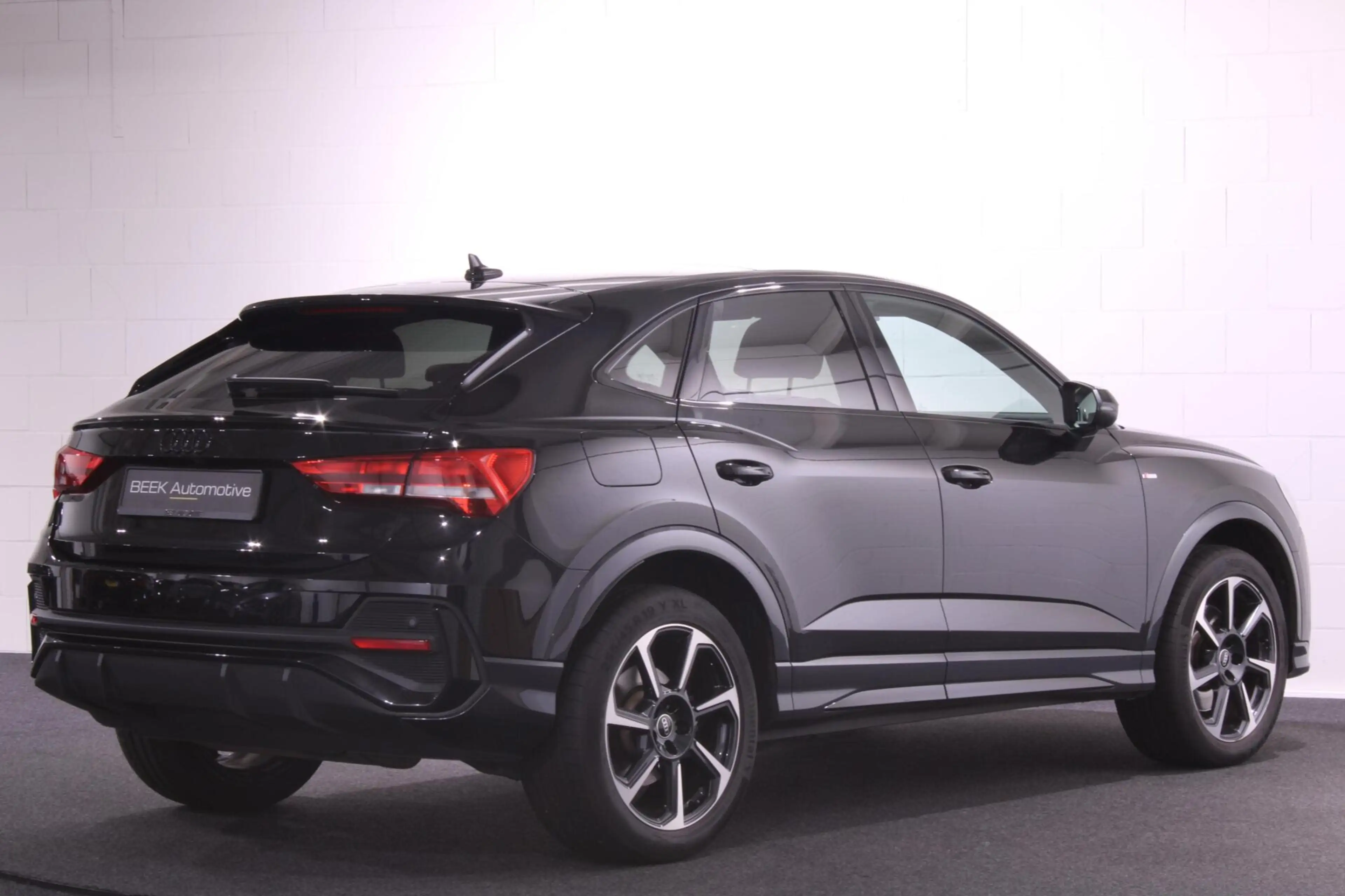 Audi Q3 Sportback 45 TFSIe S Edition | PANO | 360CAM | STO — photo 3