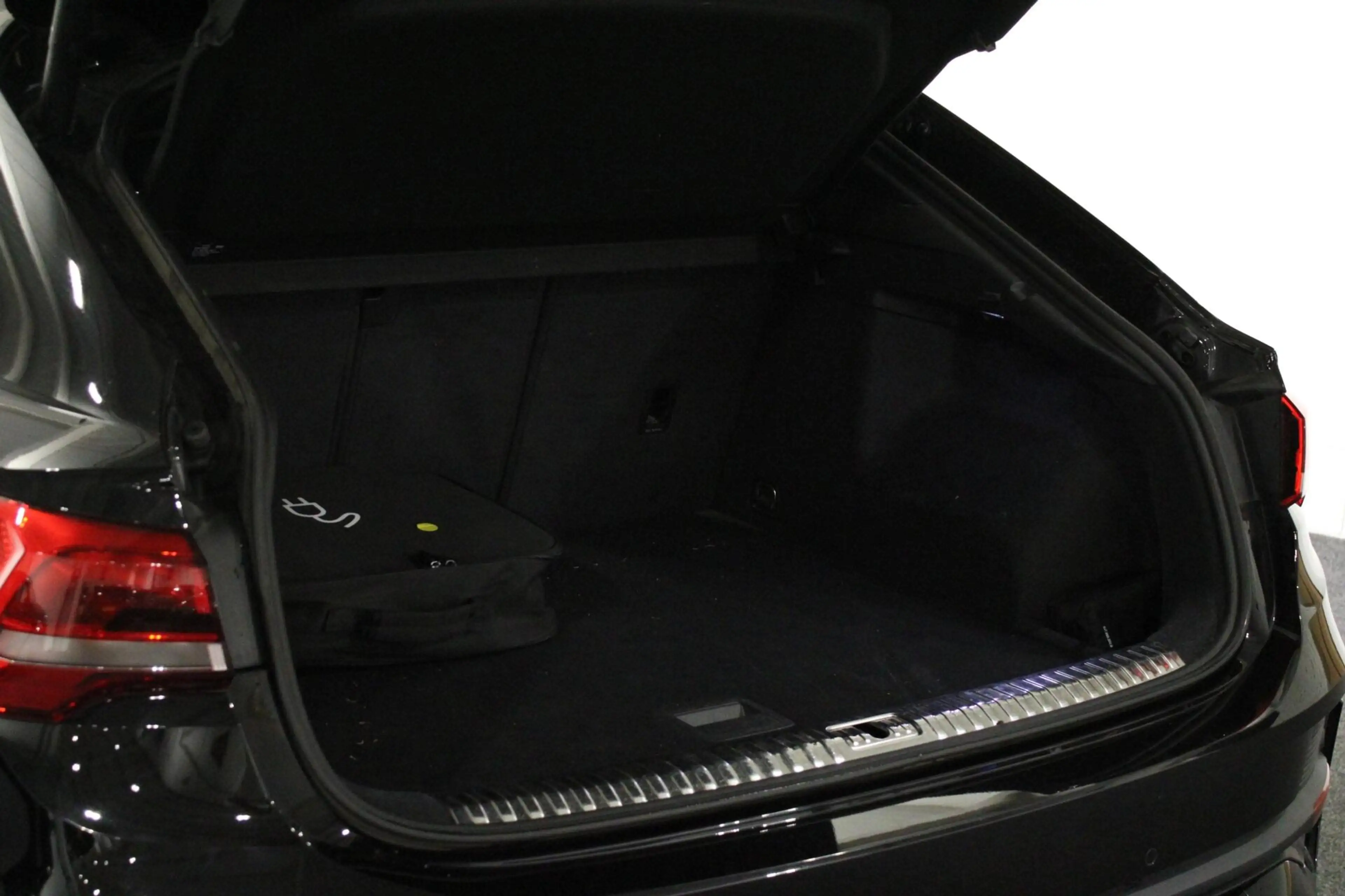 Audi Q3 Sportback 45 TFSIe S Edition | PANO | 360CAM | STO — photo 27