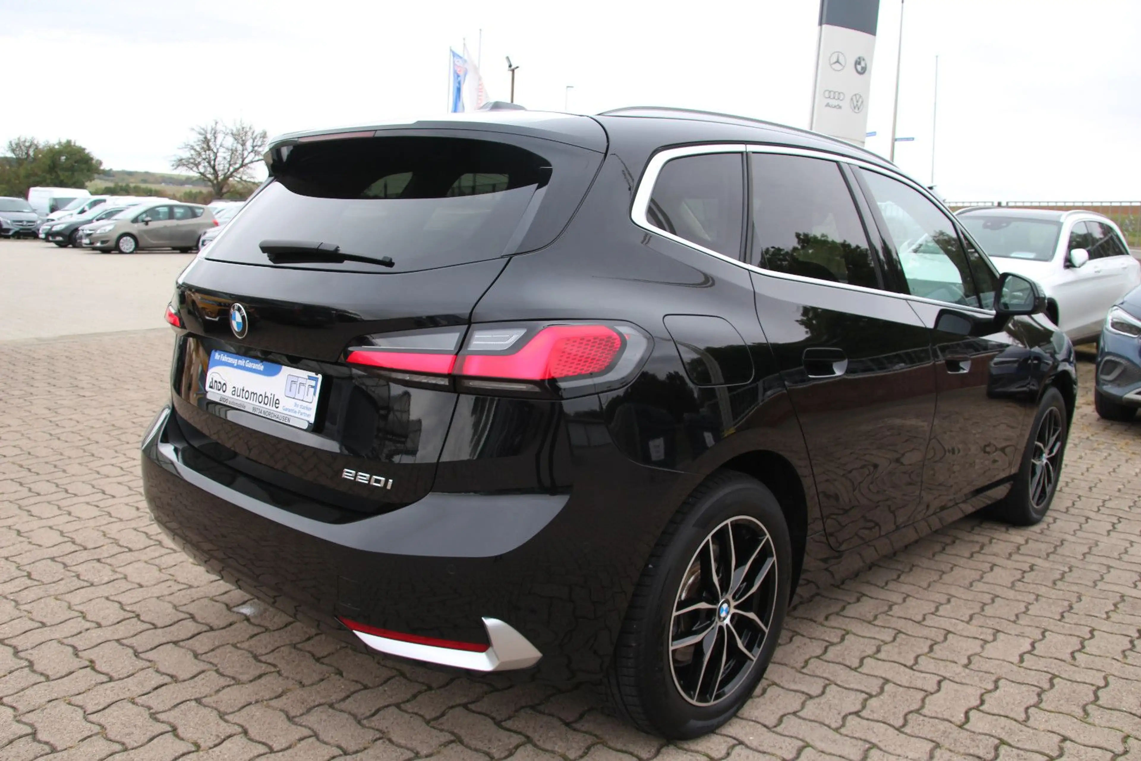 BMW 220 Aut. 220 i *Innovations-Paket* — photo 6
