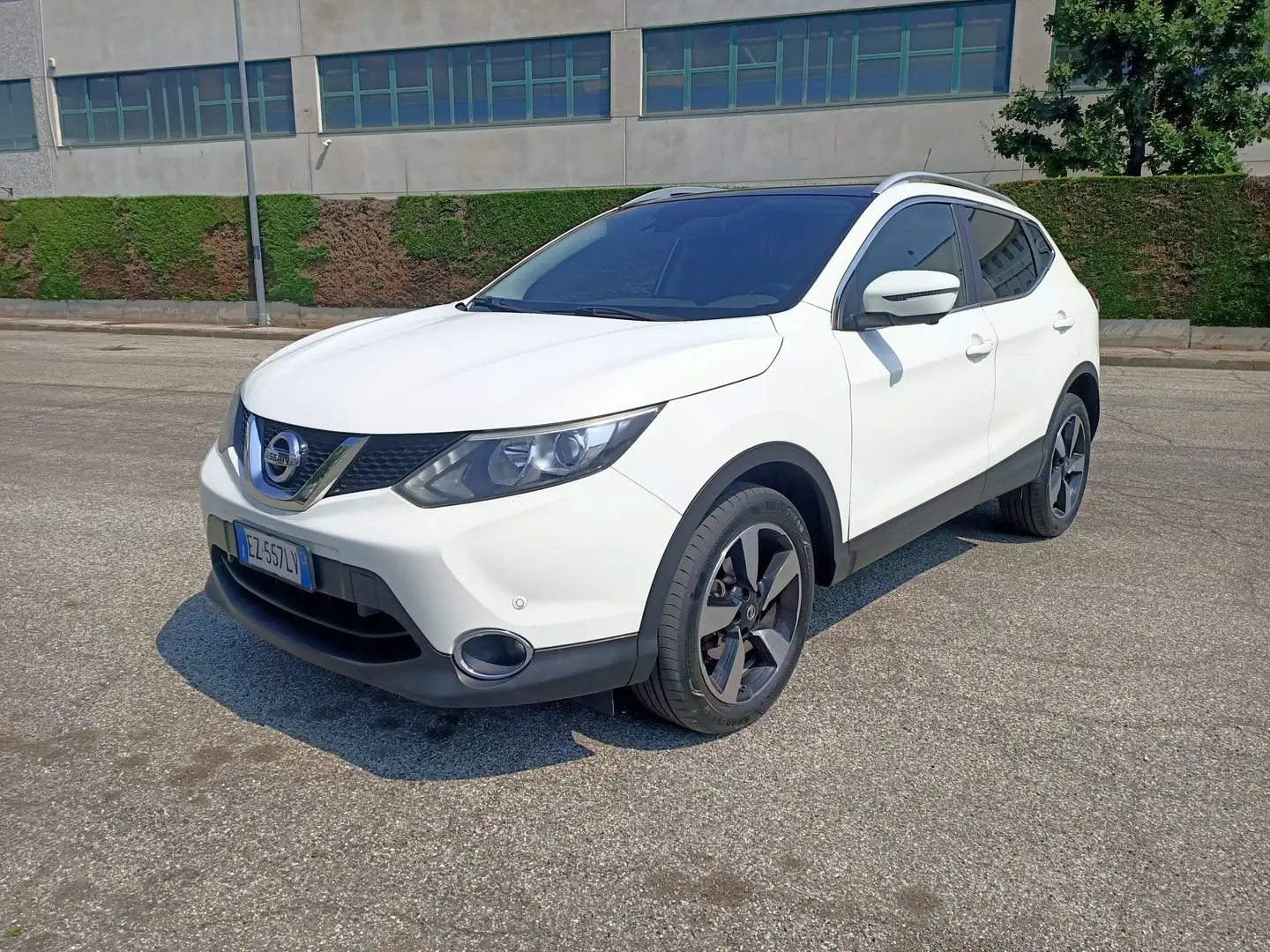Nissan Qashqai Qashqai II 2014 1.6 dci 360 4wd 130cv Bianco - 1