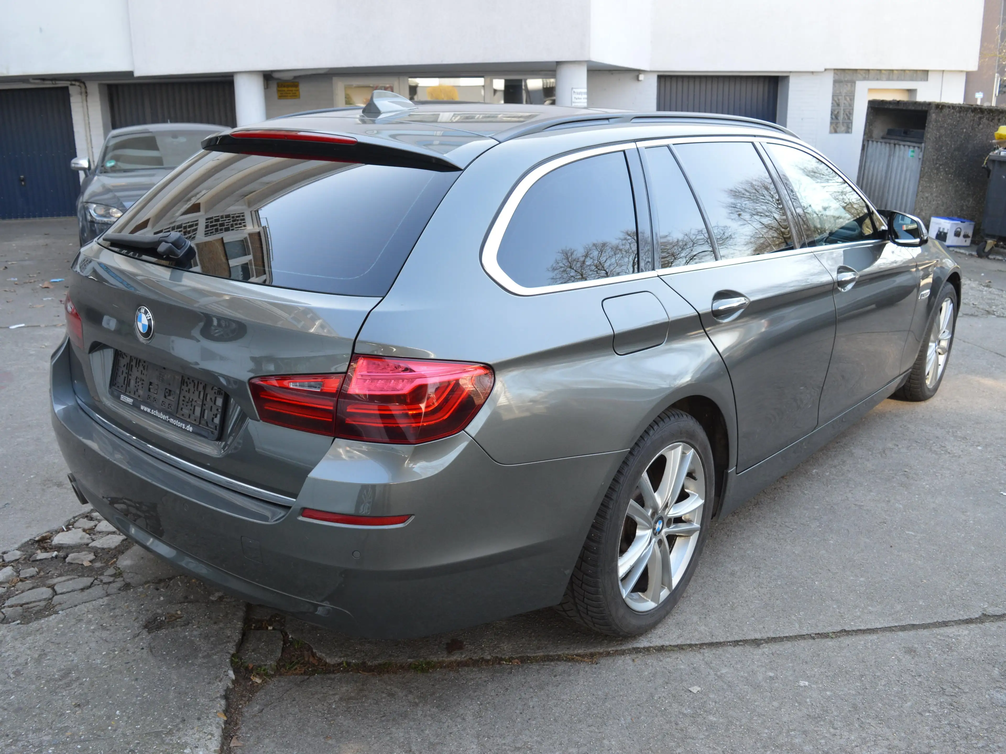 BMW 525 5er 525d xDrive Touring Sport-Aut. Luxury Line — photo 6