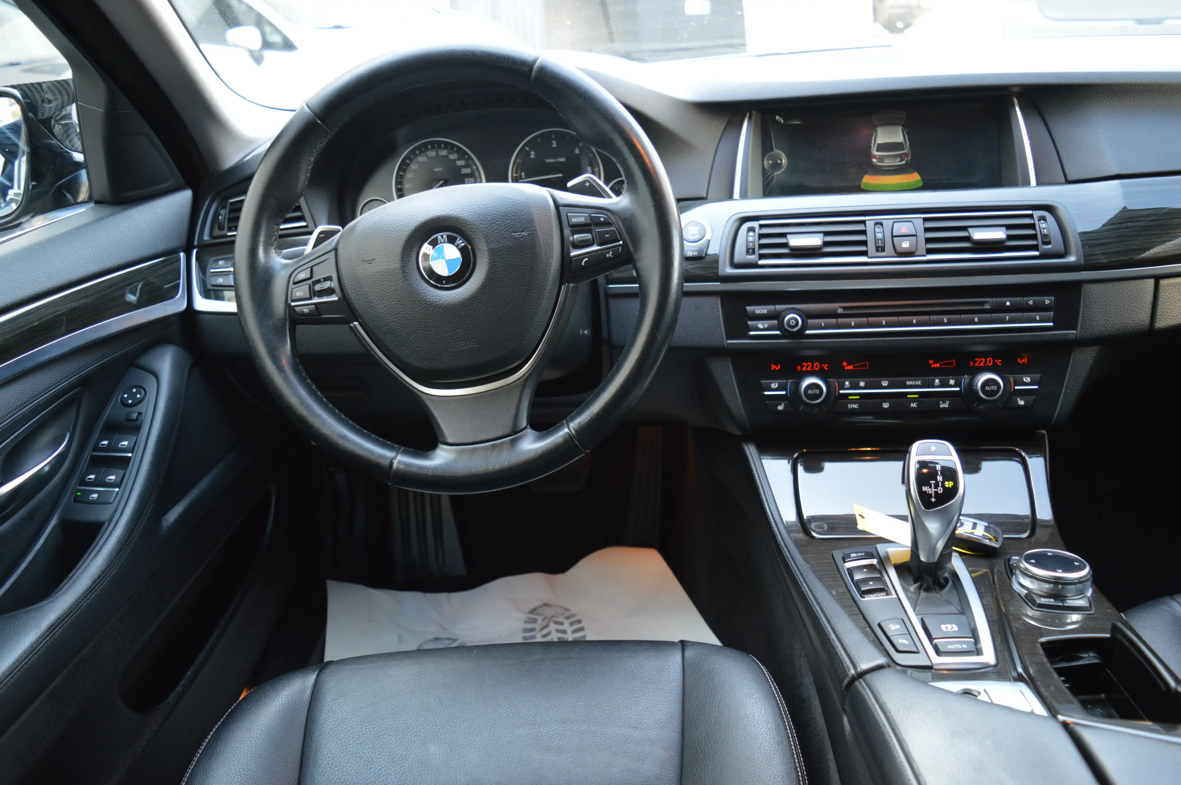 BMW 525 5er 525d xDrive Touring Sport-Aut. Luxury Line — photo 9