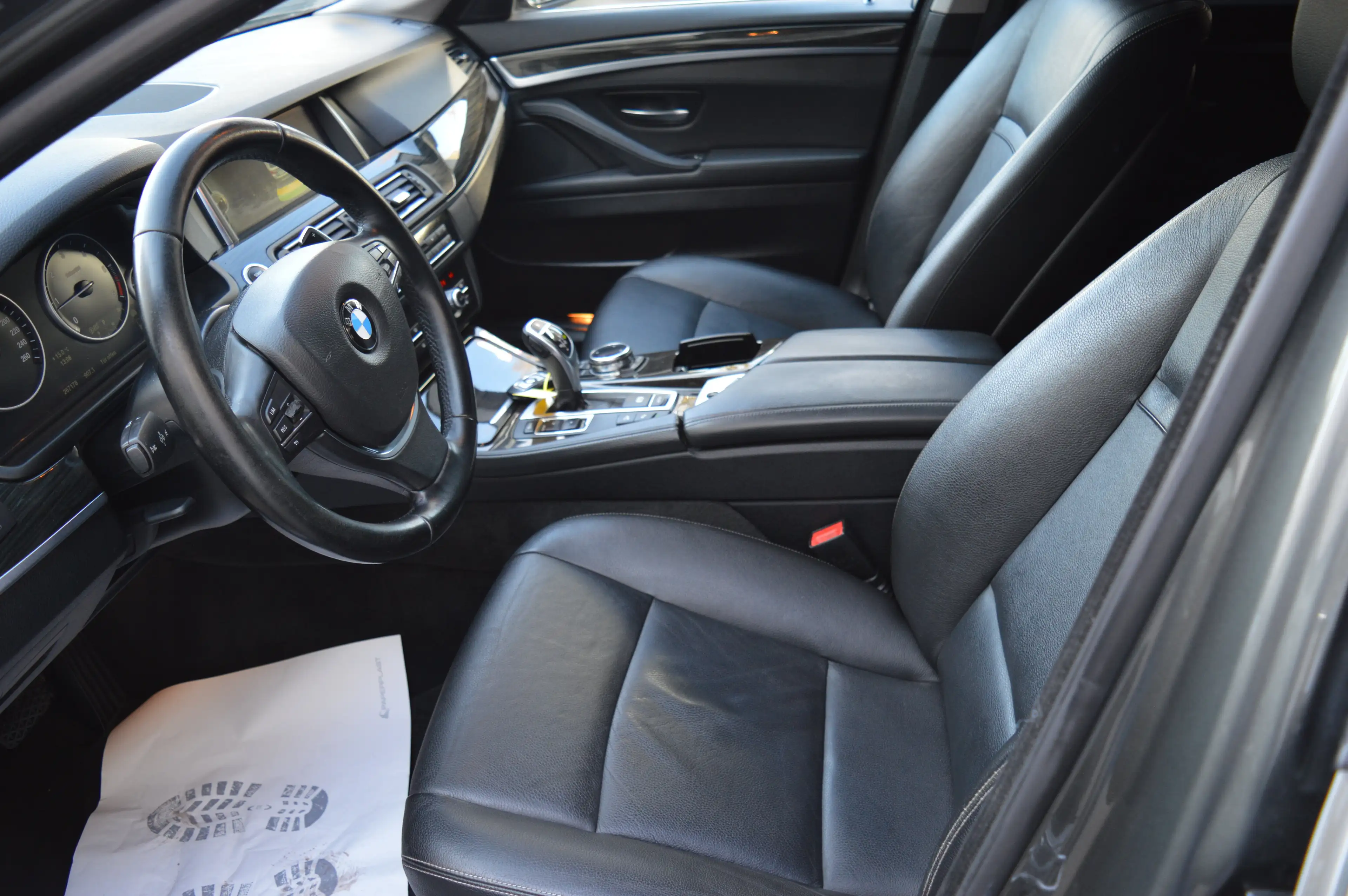 BMW 525 5er 525d xDrive Touring Sport-Aut. Luxury Line — photo 10