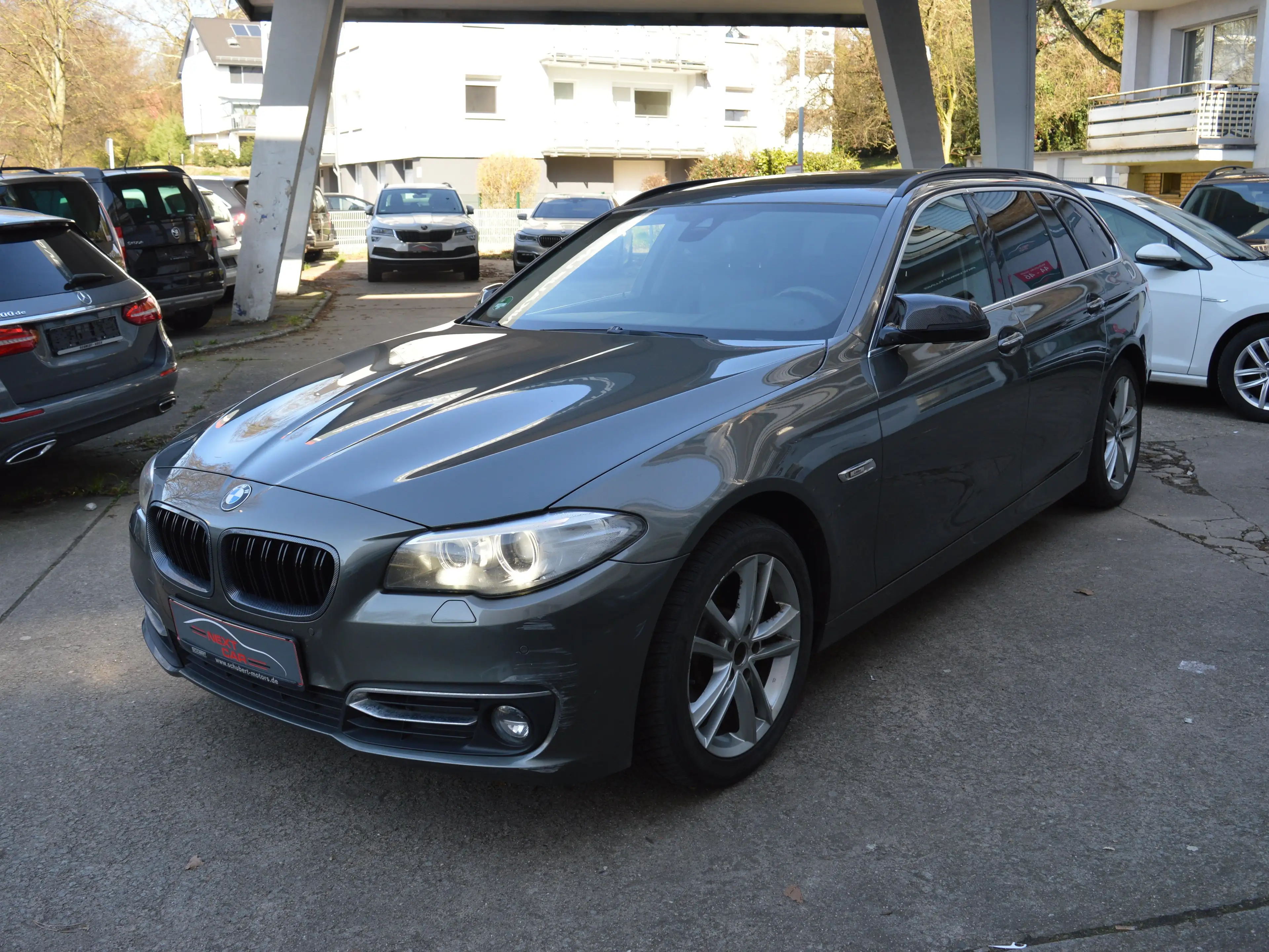 BMW 525 5er 525d xDrive Touring Sport-Aut. Luxury Line