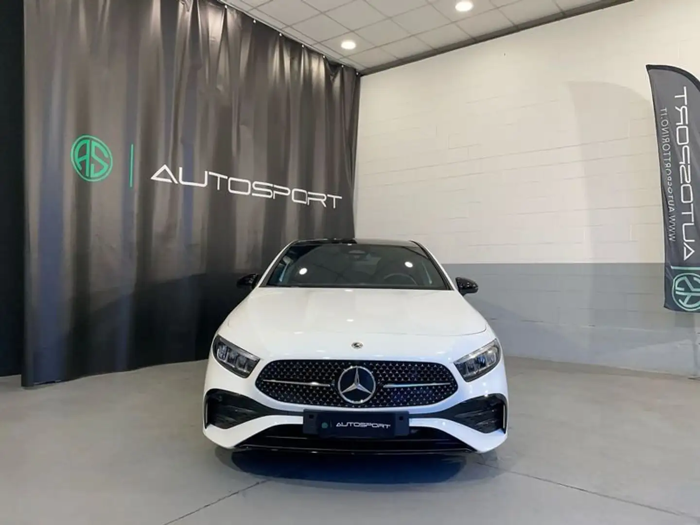 Mercedes-Benz A 250 A 250 Automatic 4Matic Advanced Plus AMG Line Bianco - 2