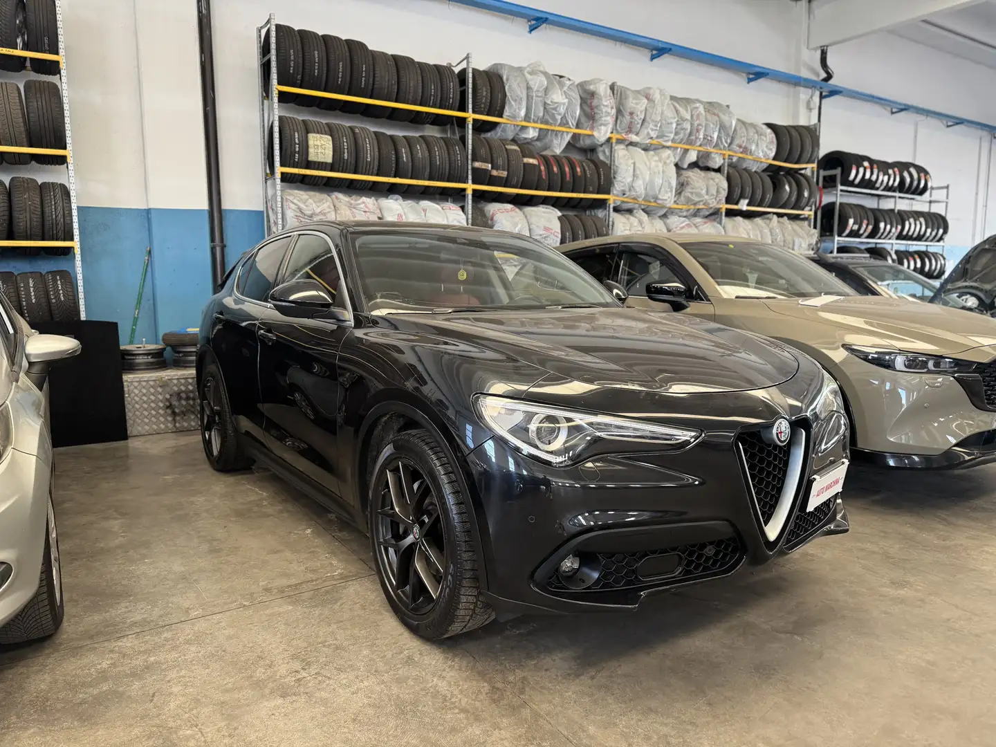 Alfa Romeo Stelvio 2.2 Q4 FULL OPTIONAL PELLE ROSSA MOTORE FUSO Nero - 1