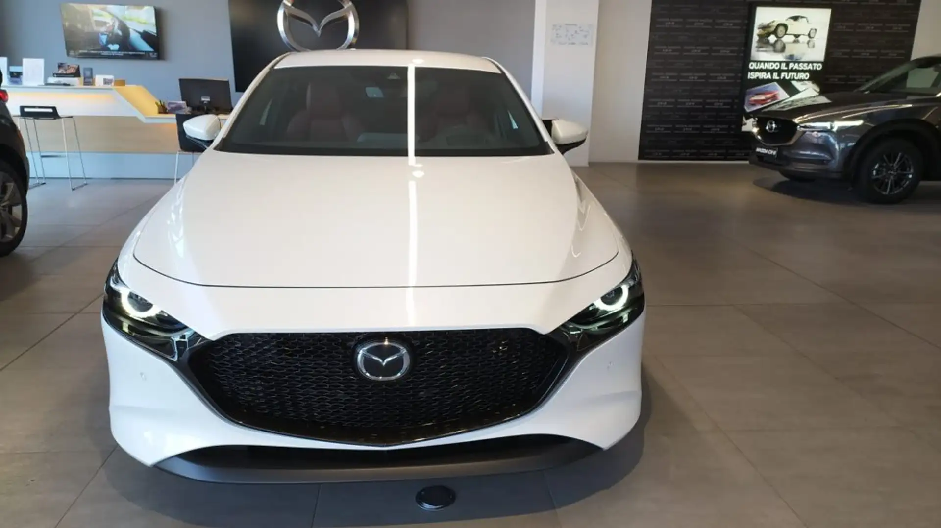 Mazda 3 2025 Hybrid 140cv Homura - 2