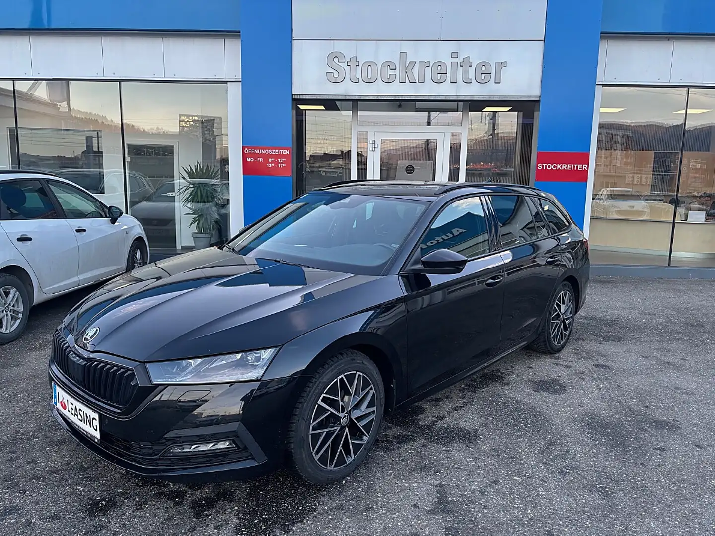 Skoda Octavia Combi 1,5 TSI e-TEC Style DSG*LED*NAVI*KAMERA*T... Schwarz - 1