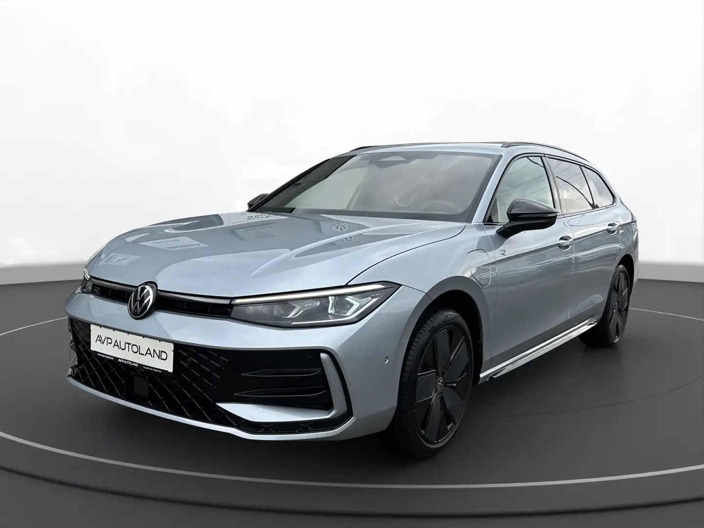 Volkswagen Passat 1.5 TSI DSG eHybrid R-Line BLACK STYLE Srebrny - 2