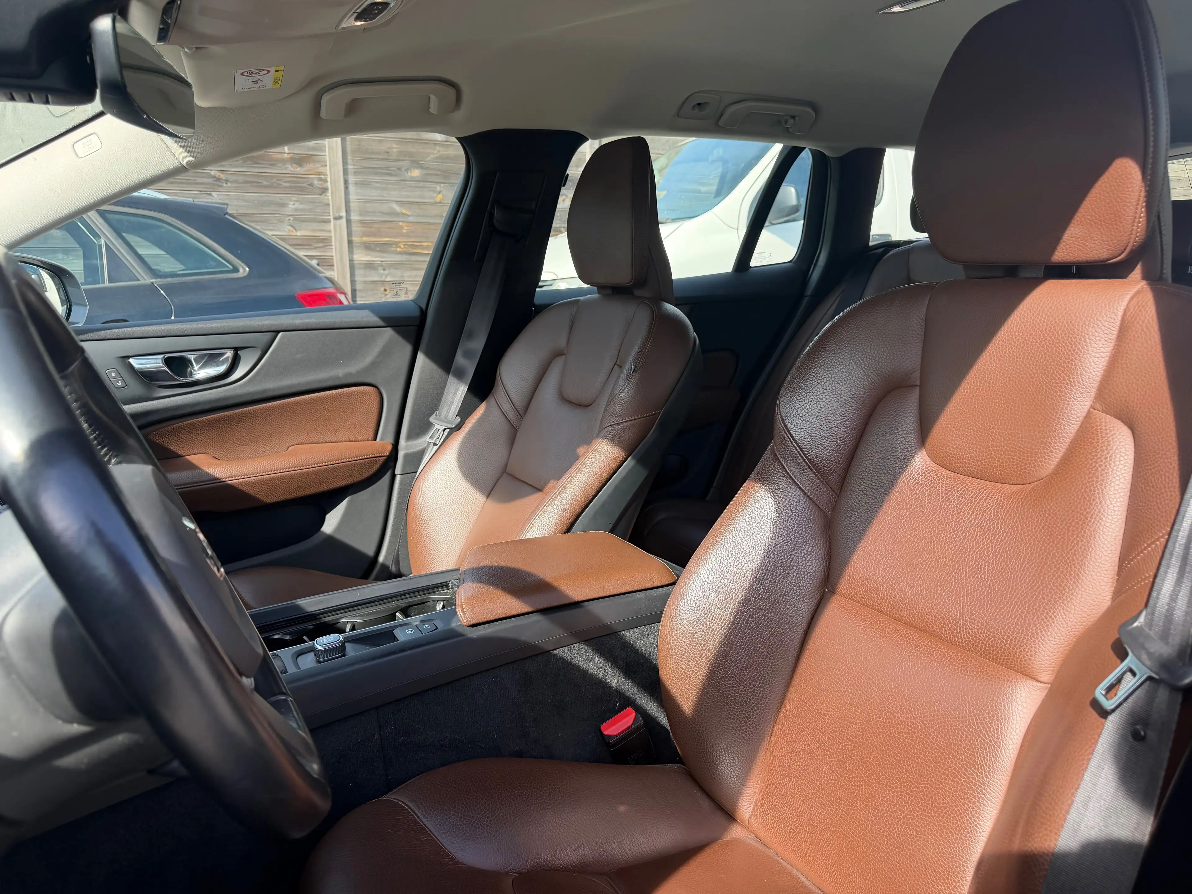 Volvo V60 V60 2.0 D3 R-Design Geartronic — photo 14