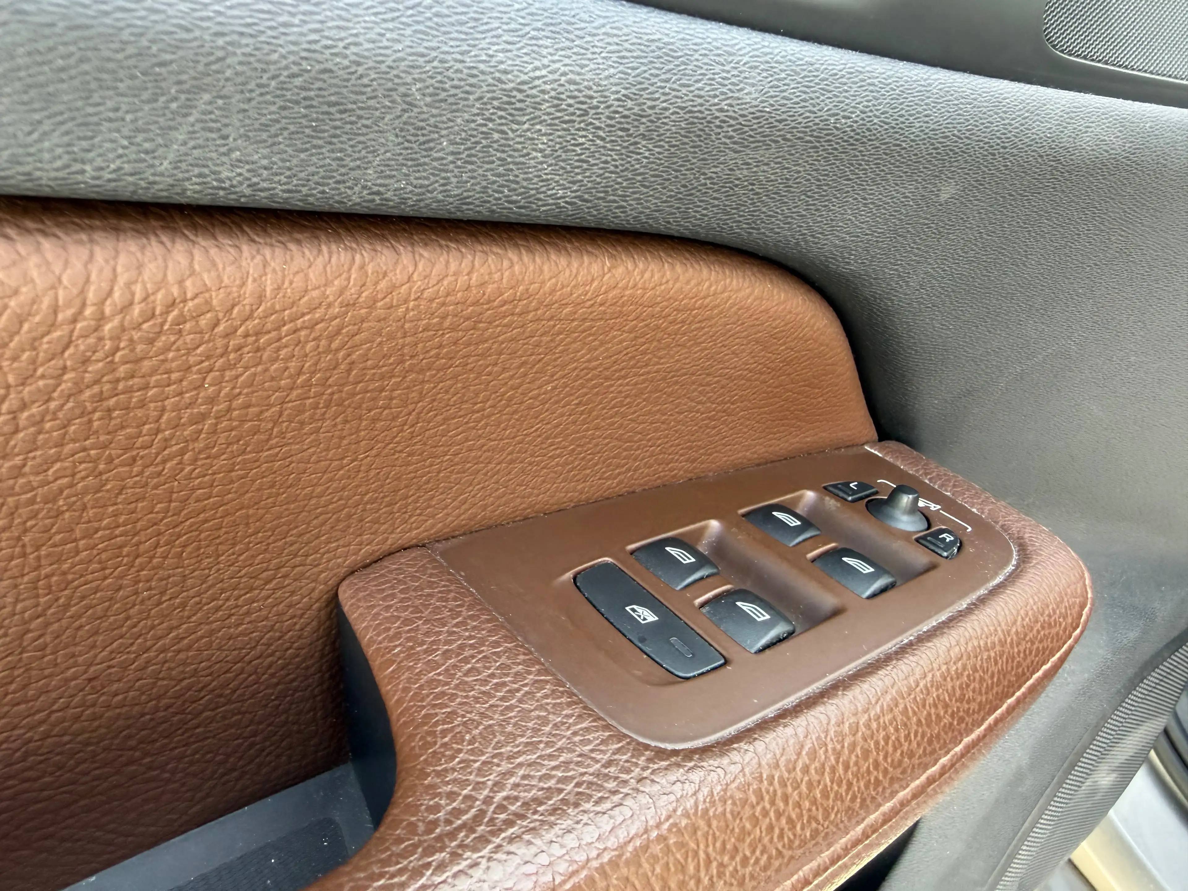 Volvo V60 V60 2.0 D3 R-Design Geartronic — photo 15