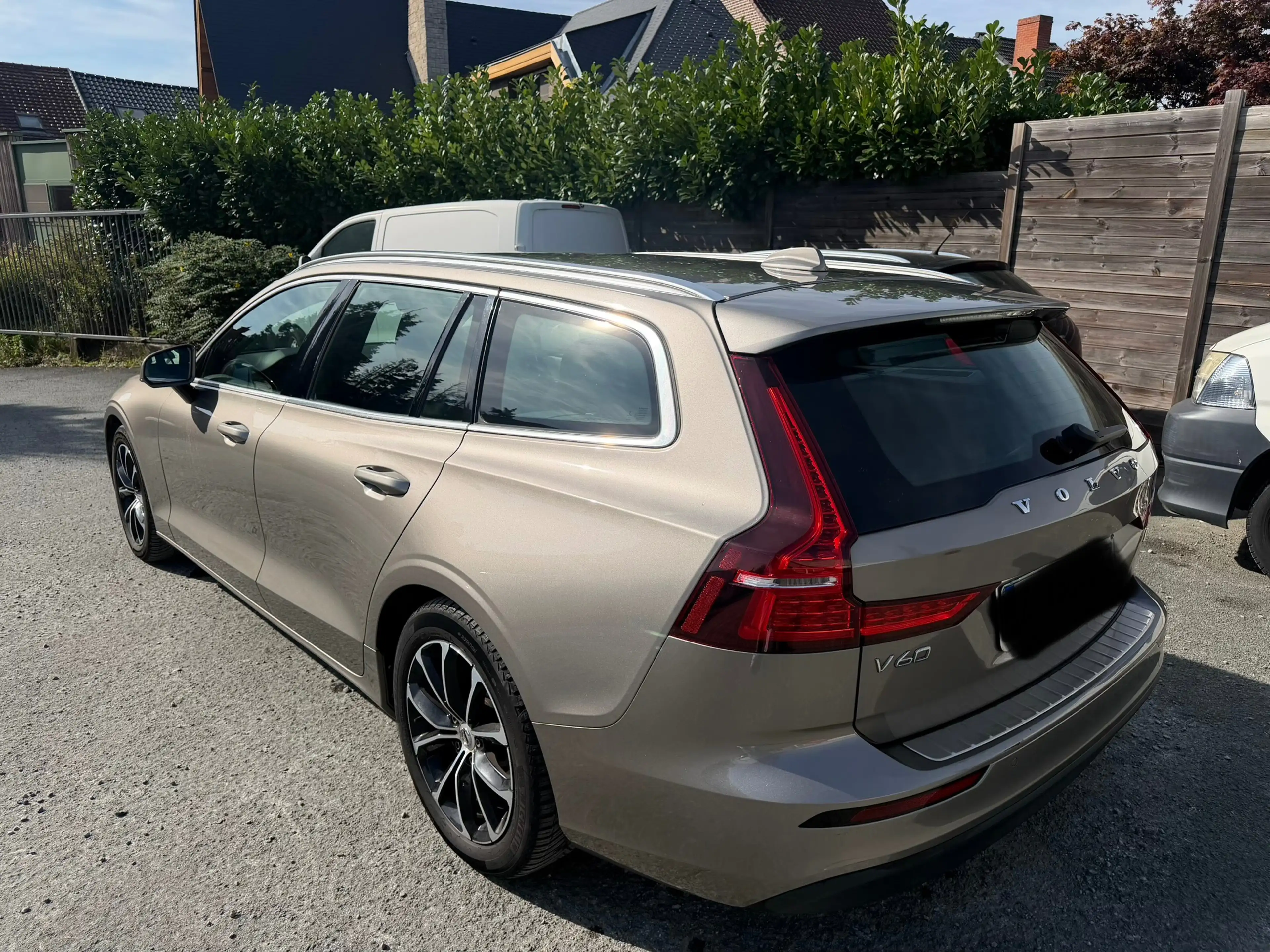 Volvo V60 V60 2.0 D3 R-Design Geartronic — photo 4