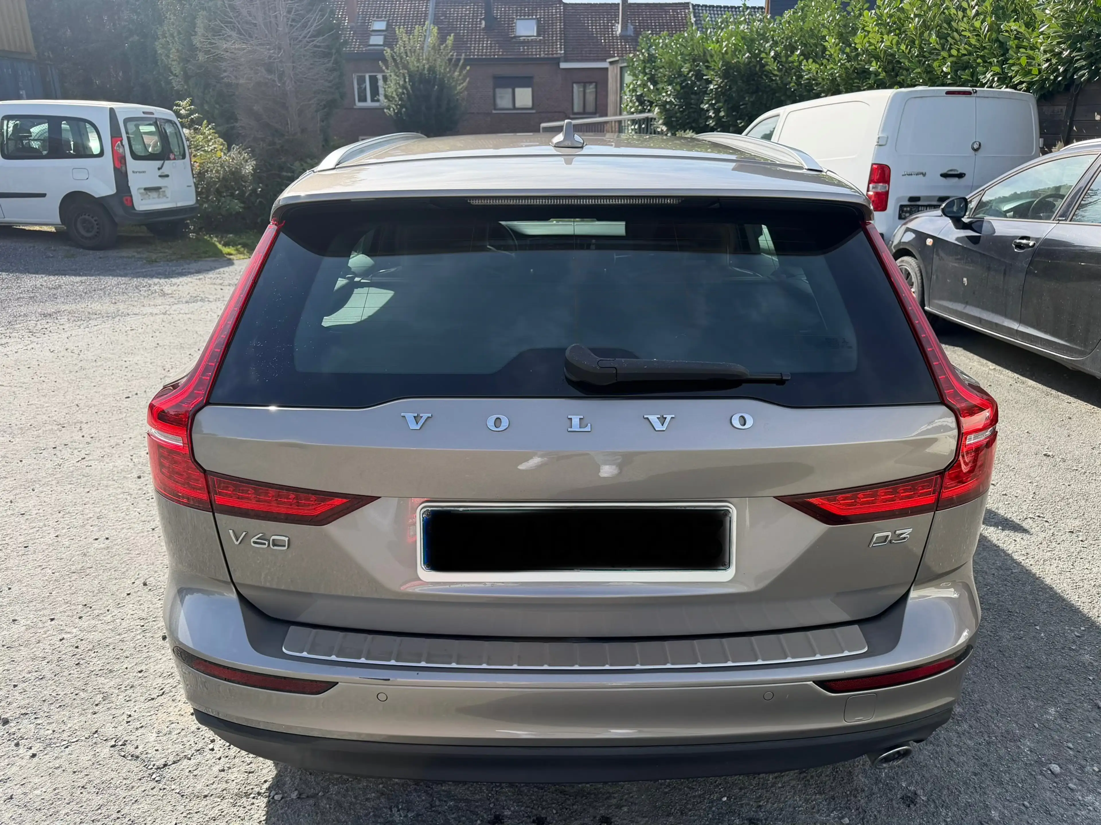 Volvo V60 V60 2.0 D3 R-Design Geartronic — photo 5
