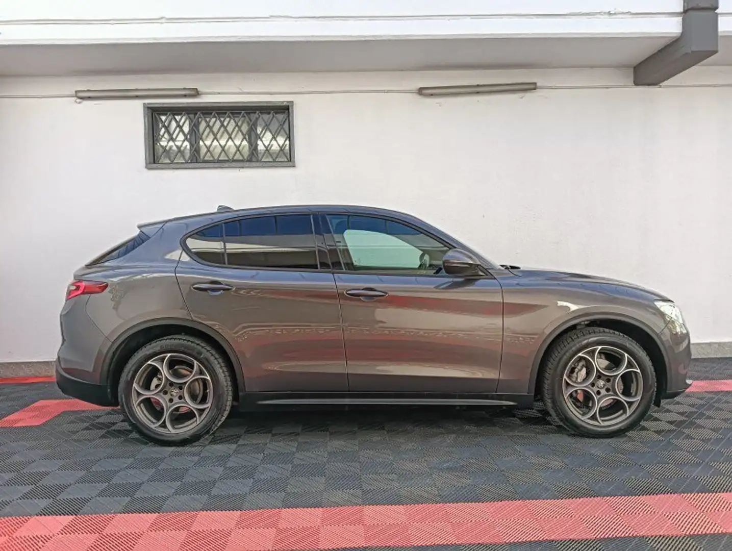 Alfa Romeo Stelvio Stelvio 2.2 Turbodiesel 190 CV AT8 Q4 Sprint Grau - 2