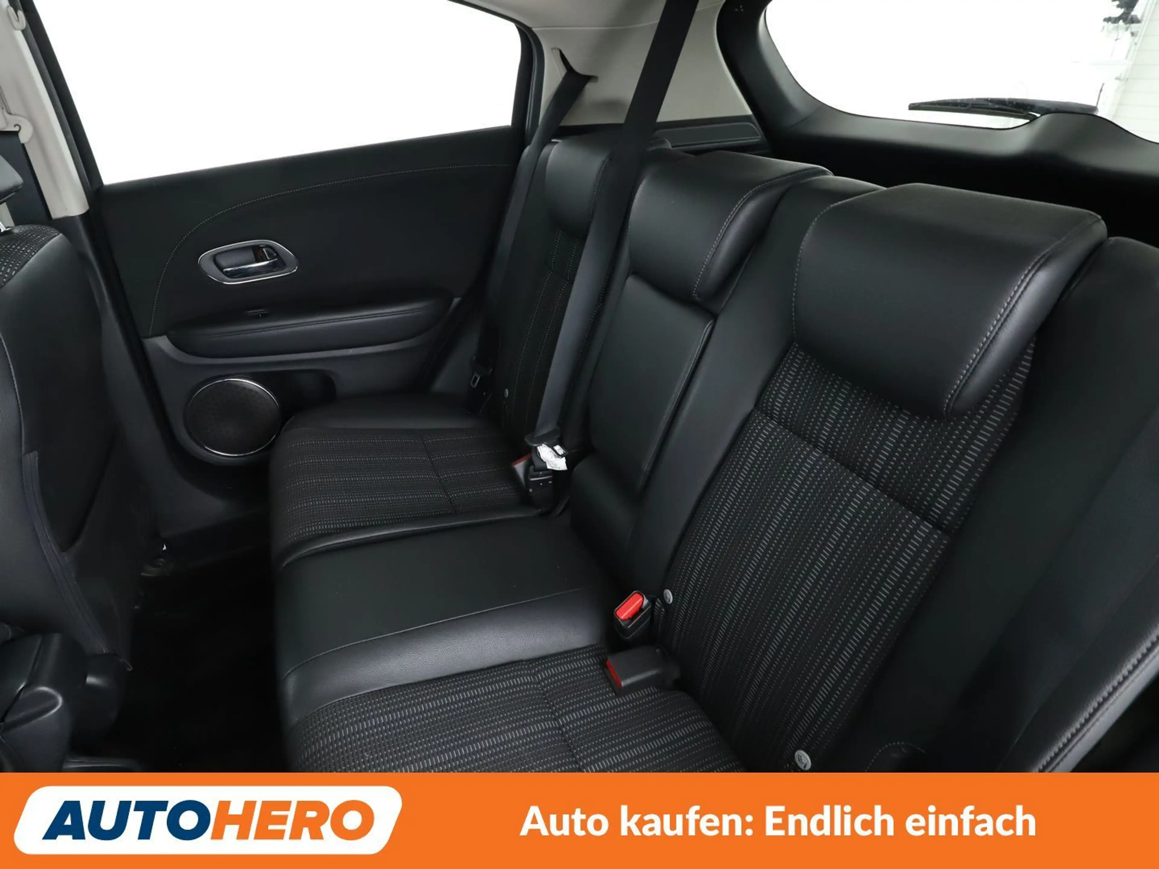 Honda HR-V 1.5 i-VTEC Executive Aut.*NAVI*LIMIT*CAM*PDC*SHZ* — photo 14