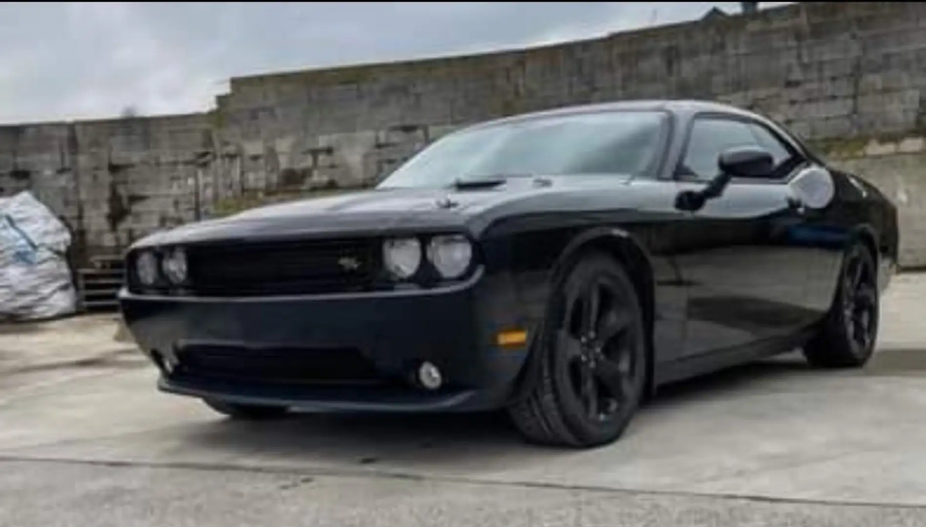 Dodge Challenger Noir - 1