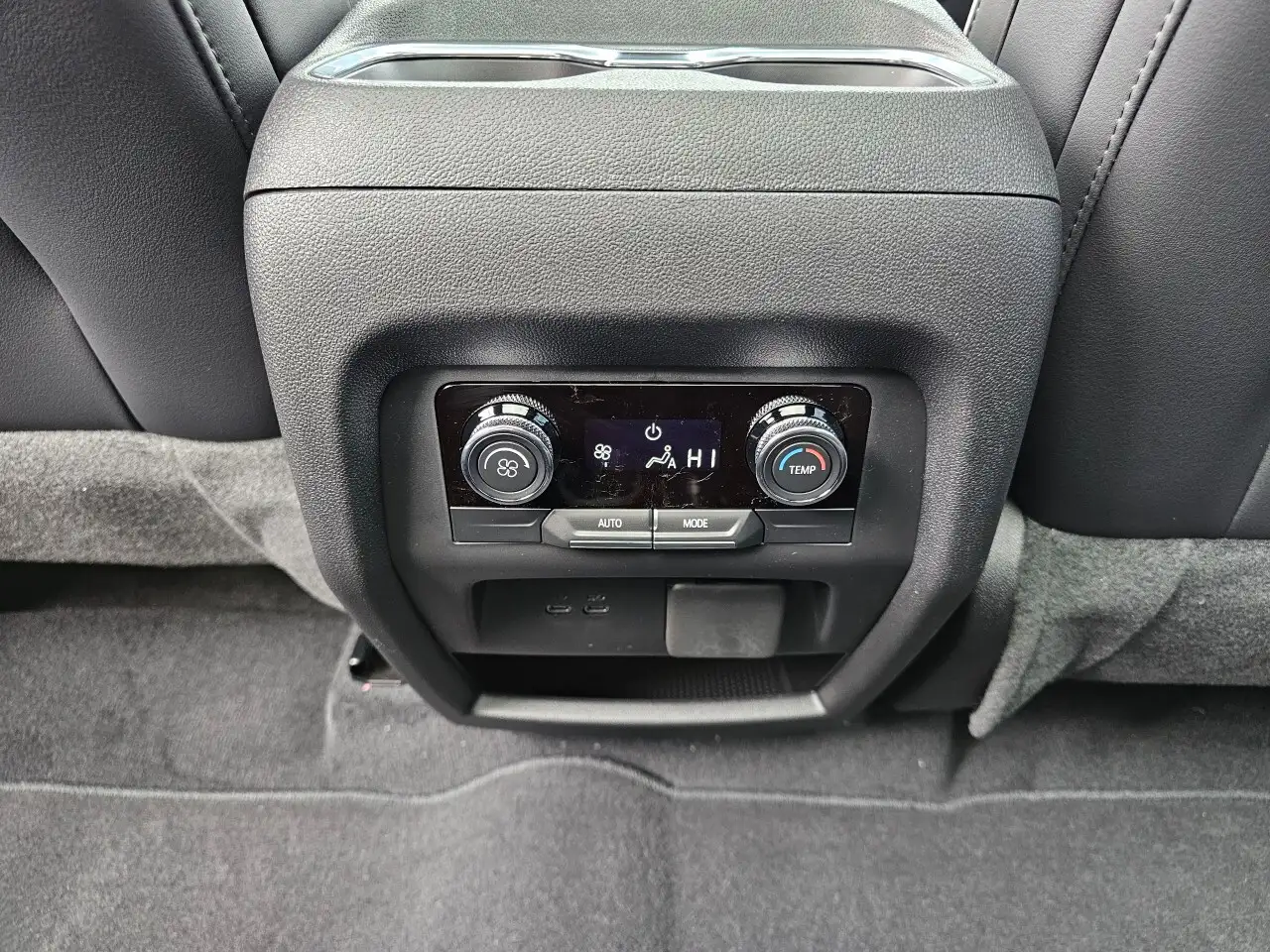 Buick Enclave снимка Buick Enclave