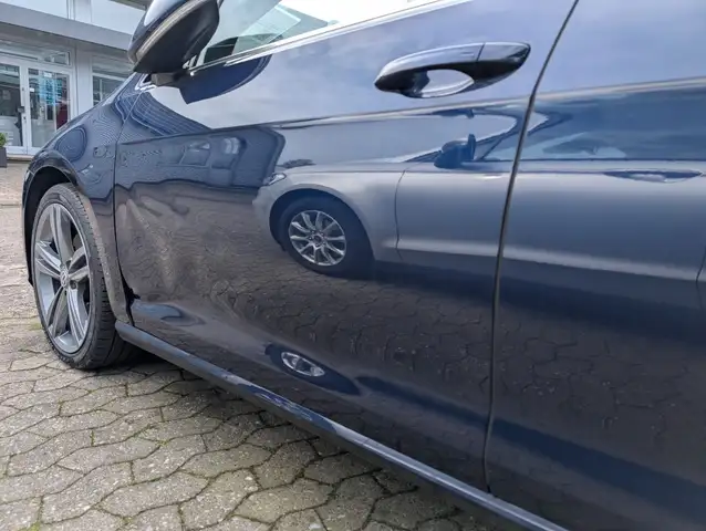 Volkswagen Golf view 8