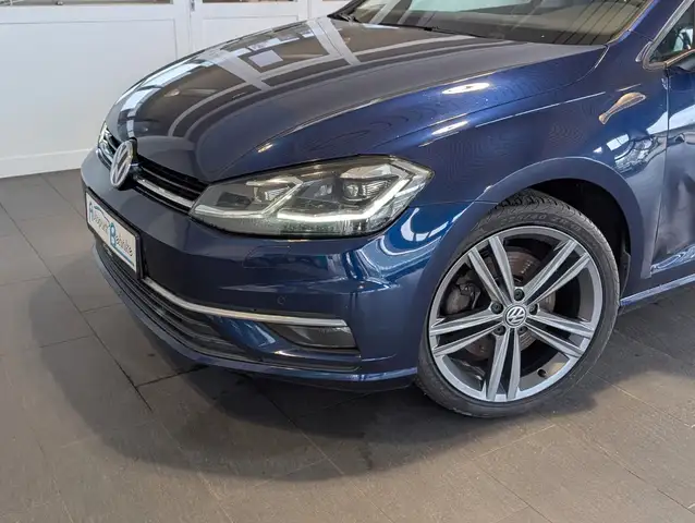 Volkswagen Golf view 5