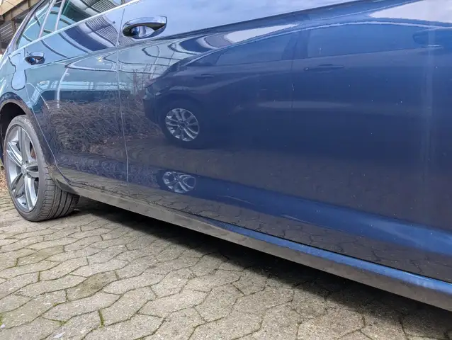 Volkswagen Golf view 3