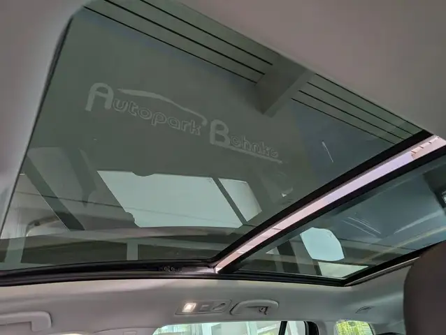 Volkswagen Golf view 10