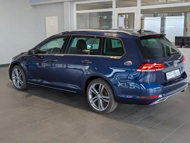 Volkswagen Golf view 12