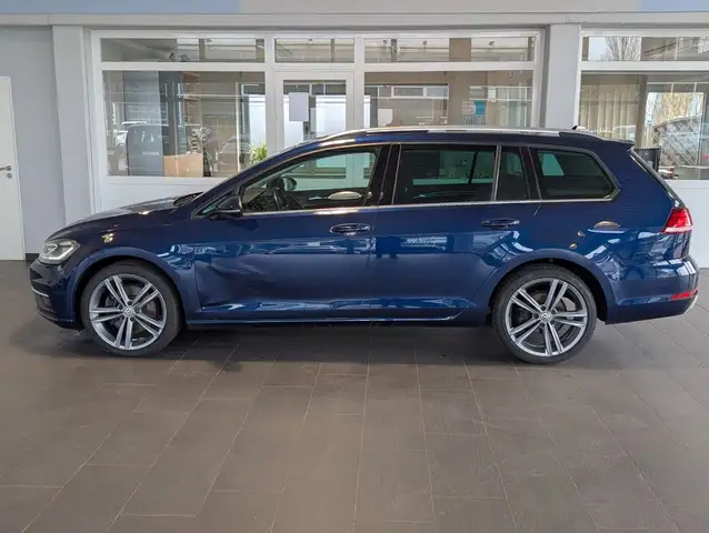 Volkswagen Golf view 6