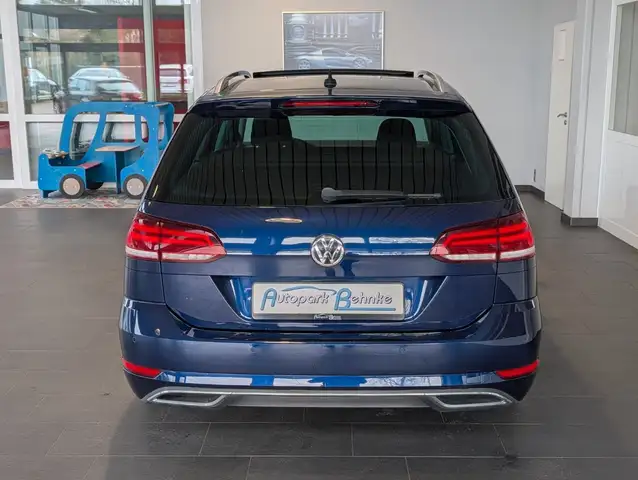 Volkswagen Golf view 13